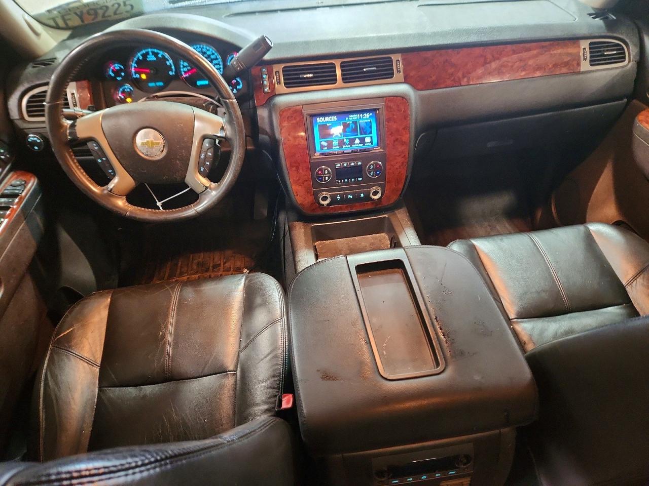 2011 CHEVROLET AVALANCHE LT photo 8