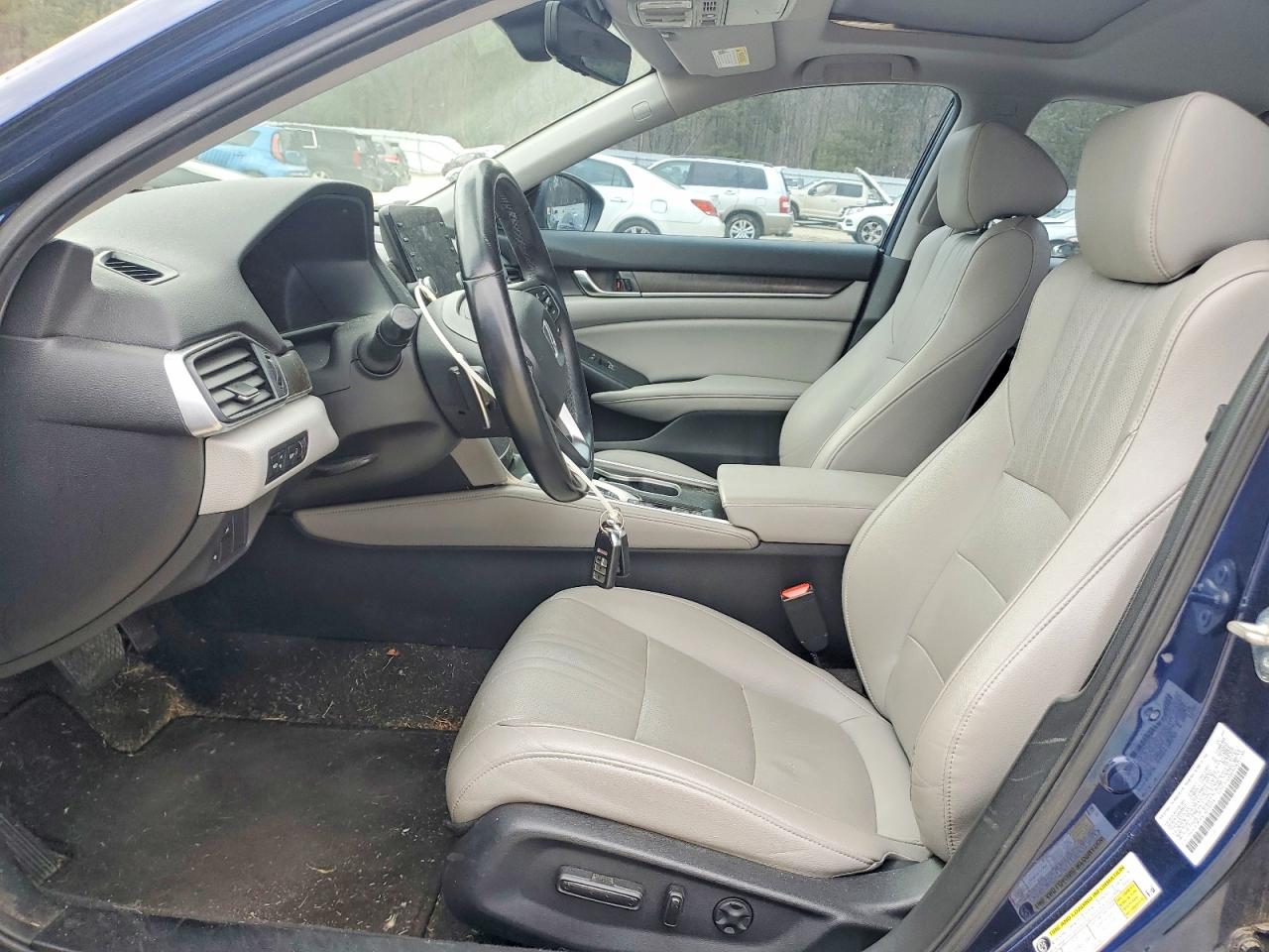 2020 HONDA ACCORD TOURING HYBRID photo 7
