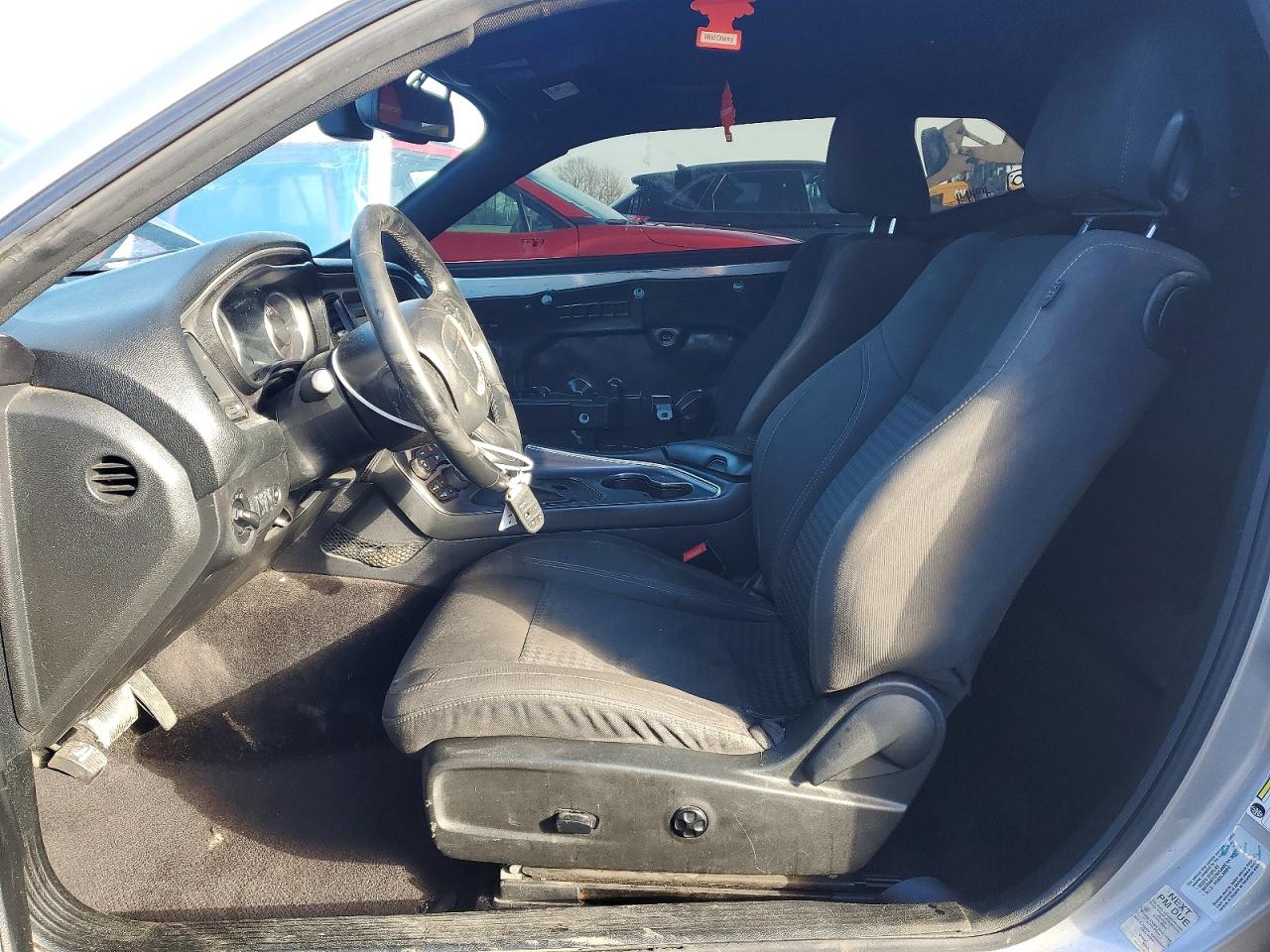 2016 DODGE CHALLENGER SXT photo 13