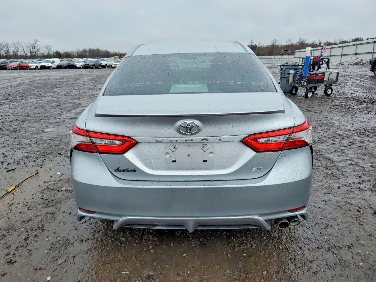 2018 TOYOTA CAMRY L photo 11