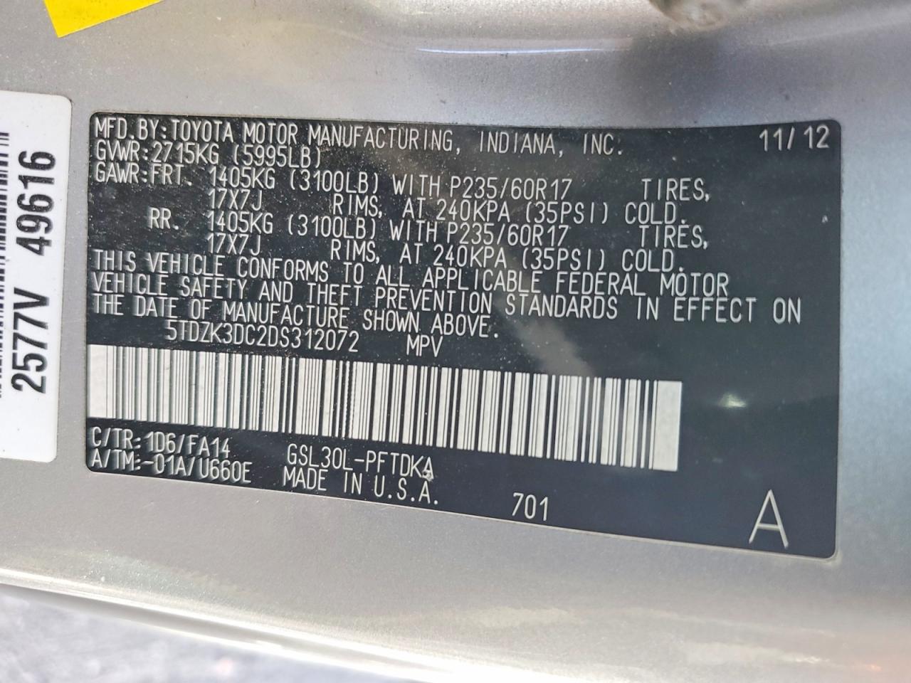 2013 TOYOTA SIENNA photo 25