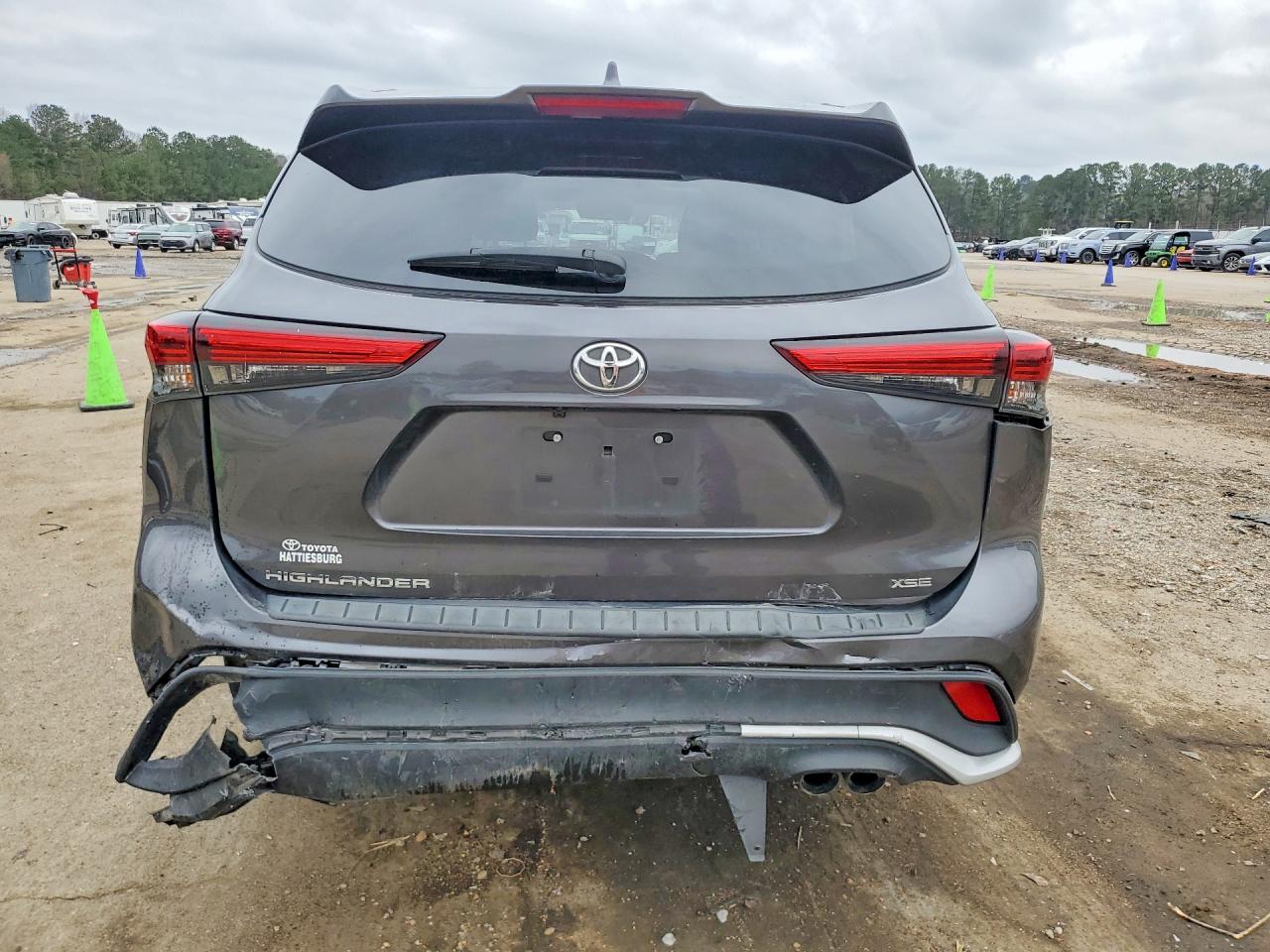2023 TOYOTA HIGHLANDER L photo 6
