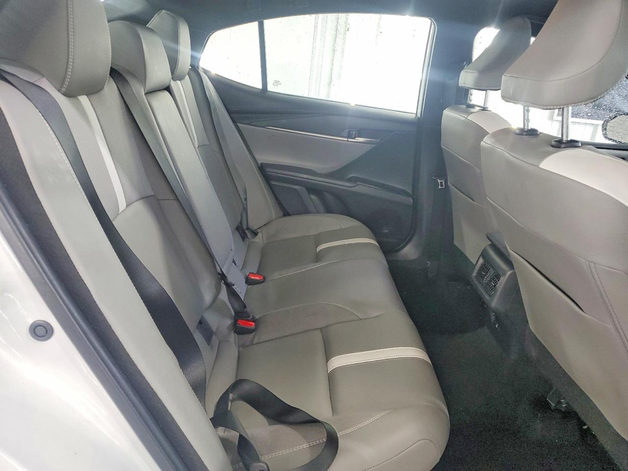2025 TOYOTA CAMRY SE photo 28