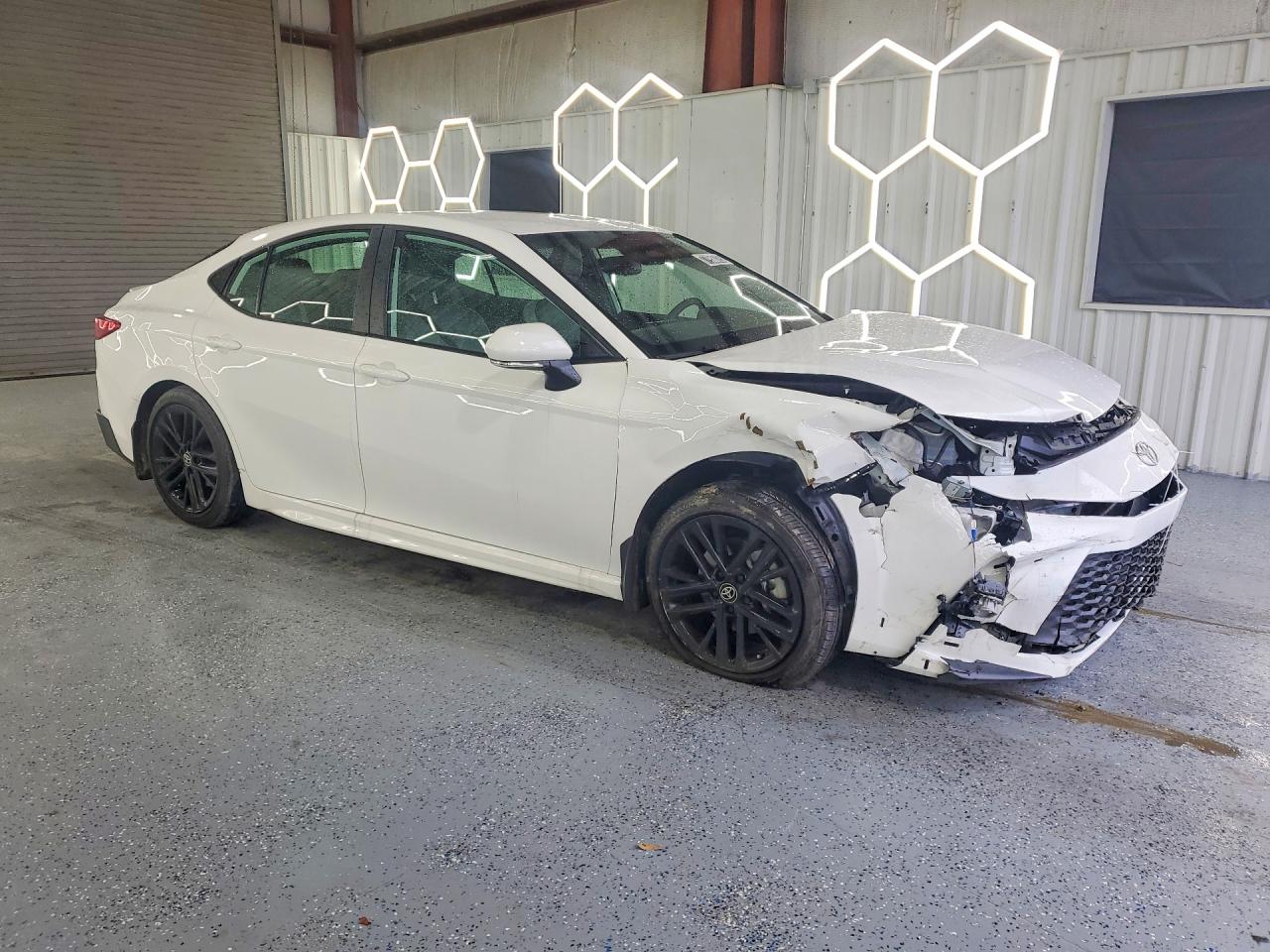 2025 TOYOTA CAMRY SE photo 10