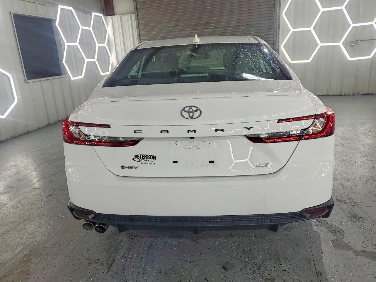 2025 TOYOTA CAMRY SE photo 16