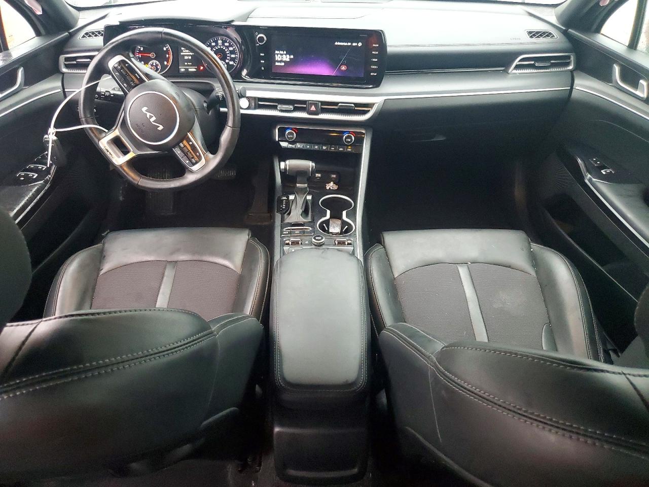 2023 KIA K5 GT LINE photo 22