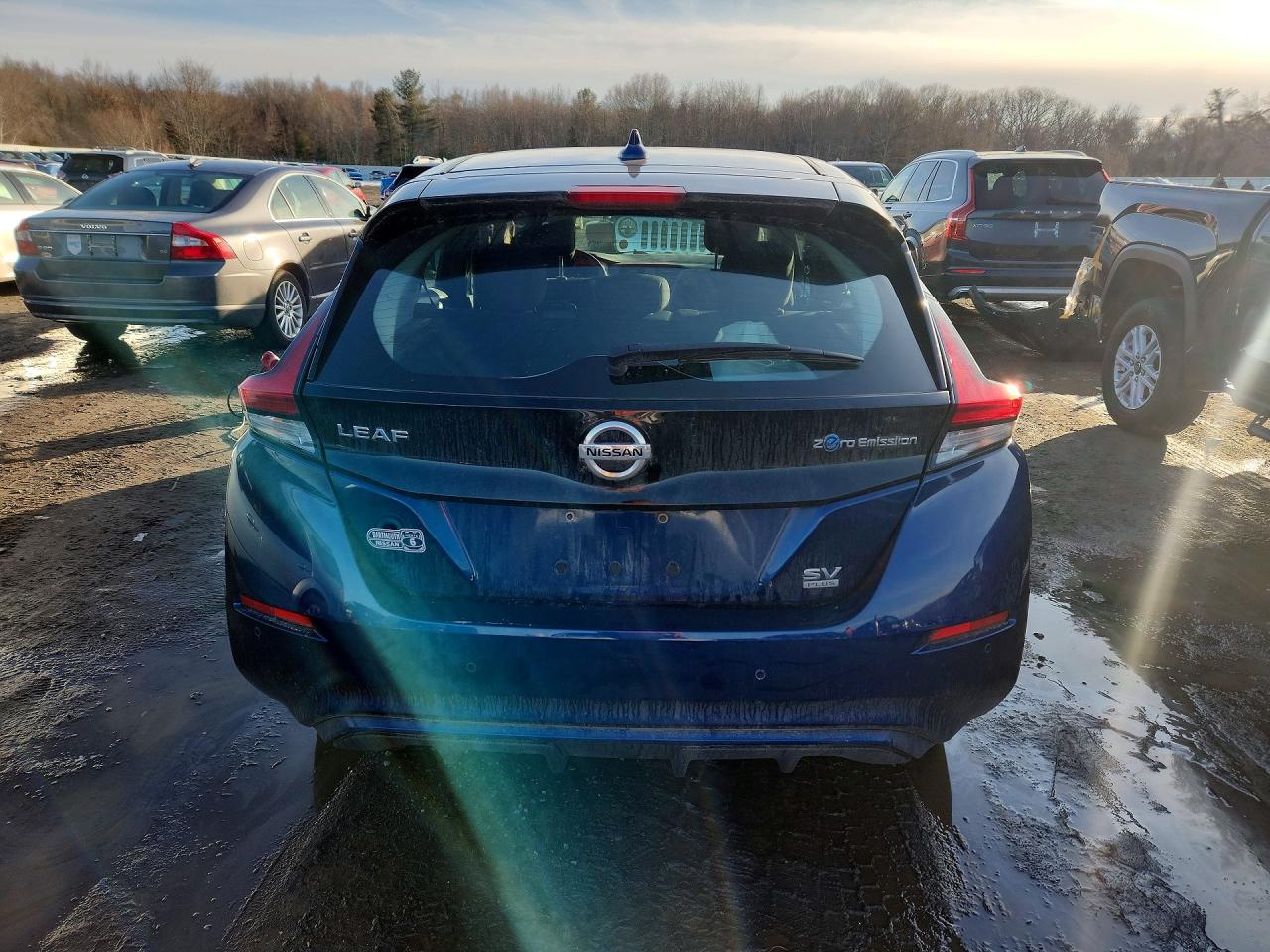 2020 NISSAN LEAF SV PLUS photo 6