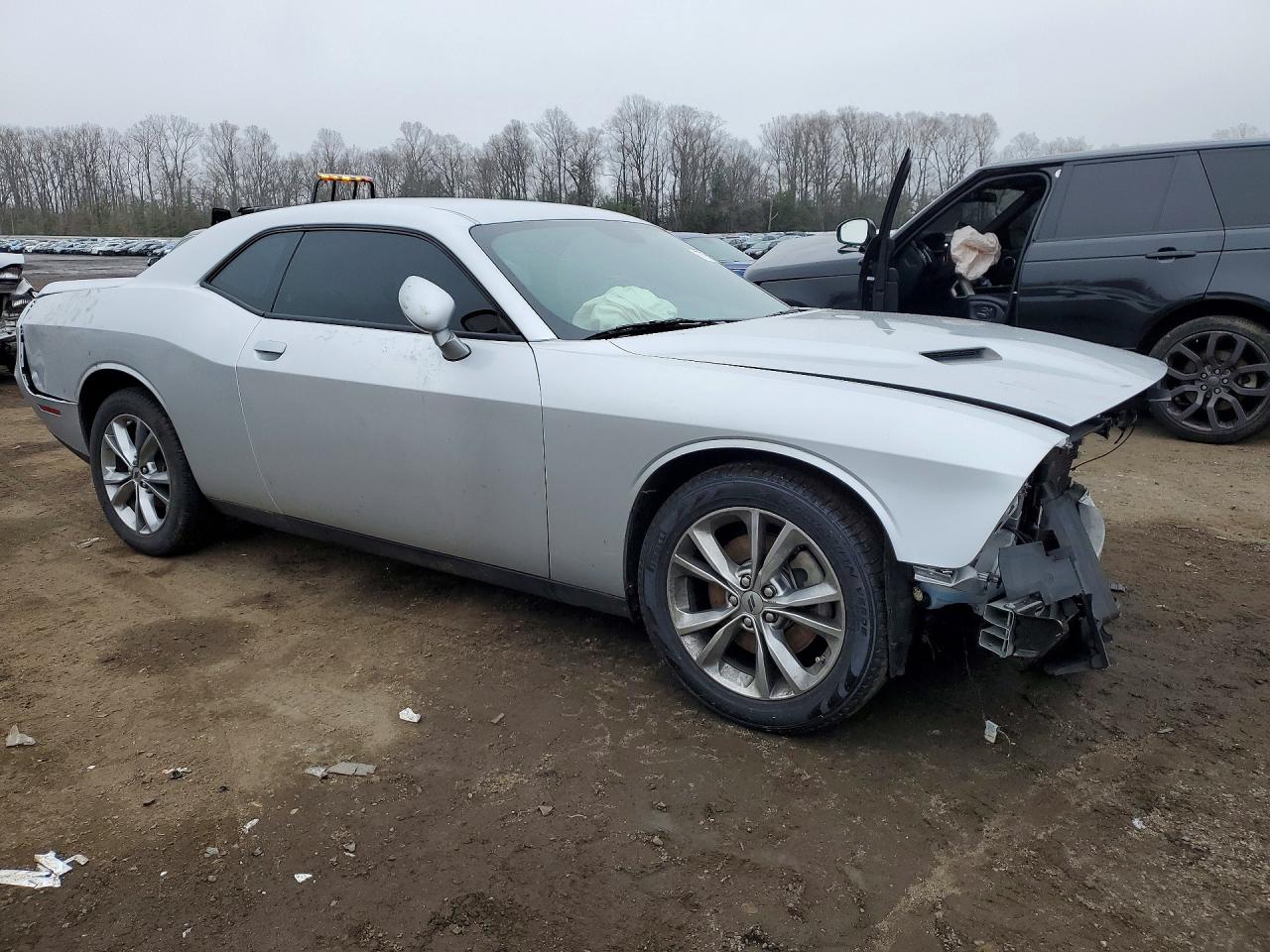 2022 DODGE CHALLENGER SXT photo 7