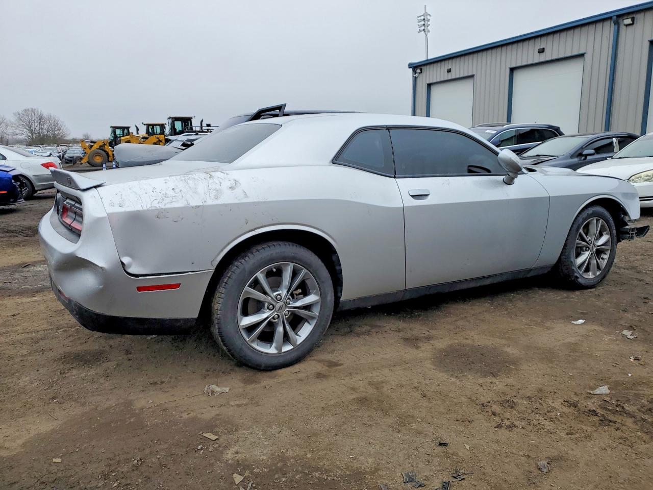 2022 DODGE CHALLENGER SXT photo 5