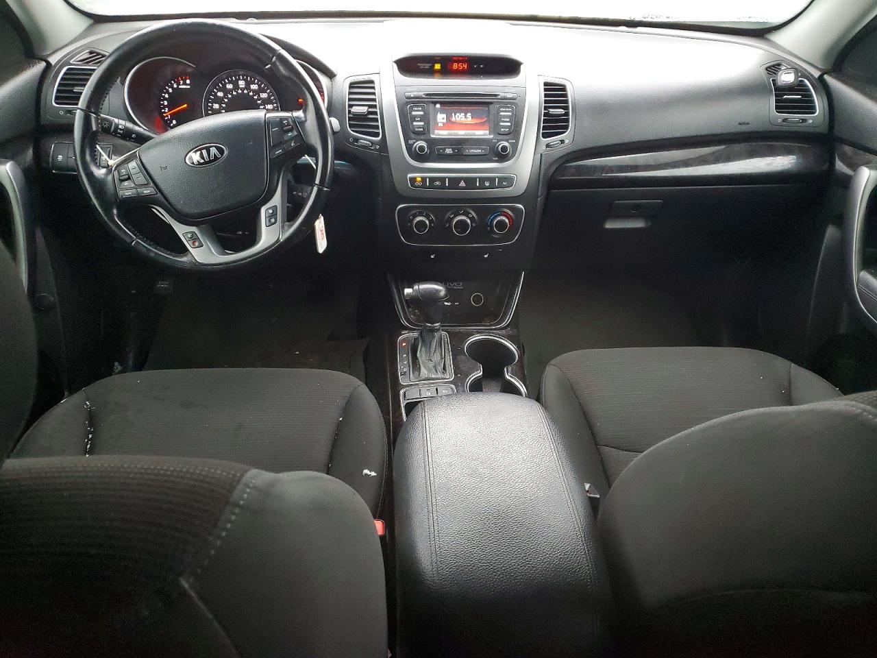 2014 KIA SORENTO LX photo 15