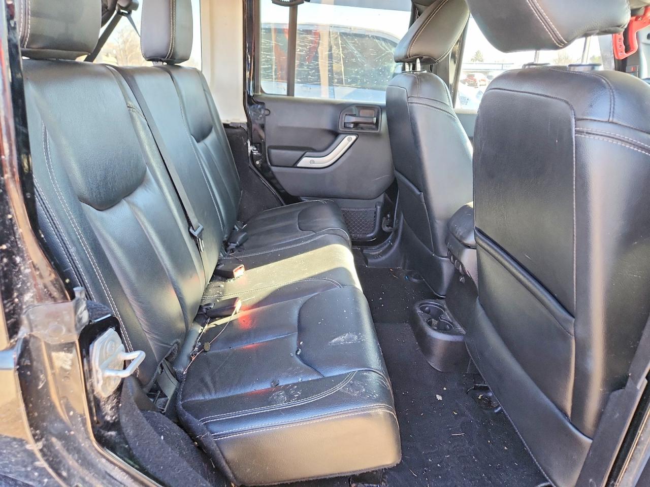 2015 JEEP WRANGLER UNLIMITED SAHARA photo 11
