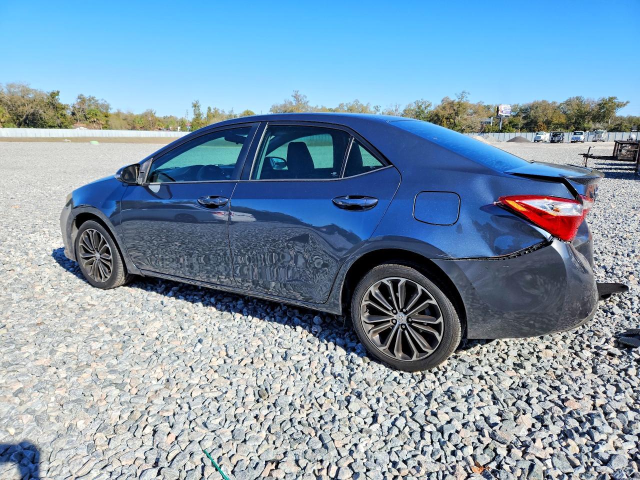 2016 TOYOTA COROLLA L photo 3