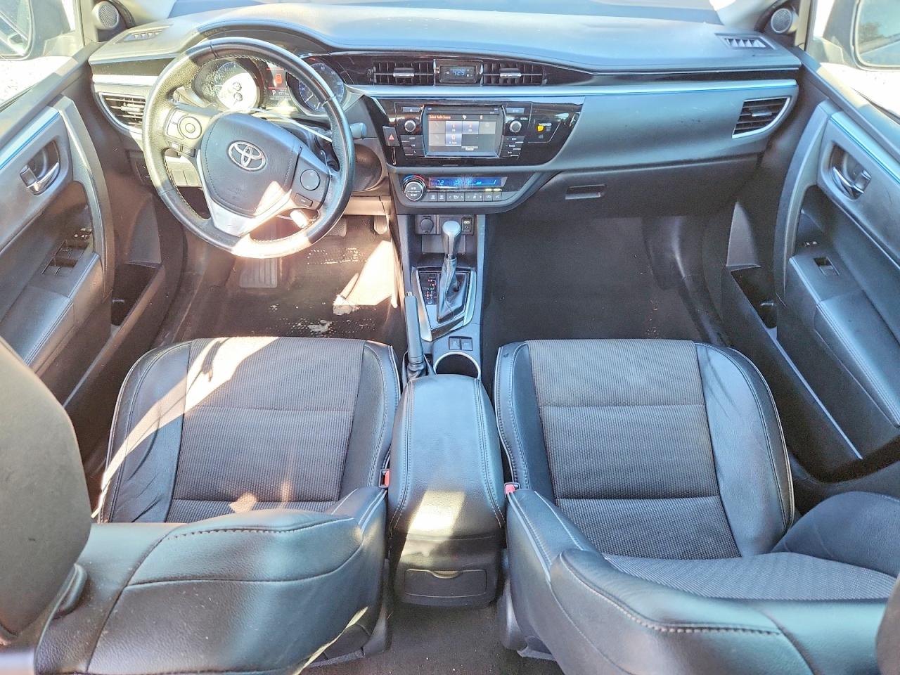2016 TOYOTA COROLLA L photo 15