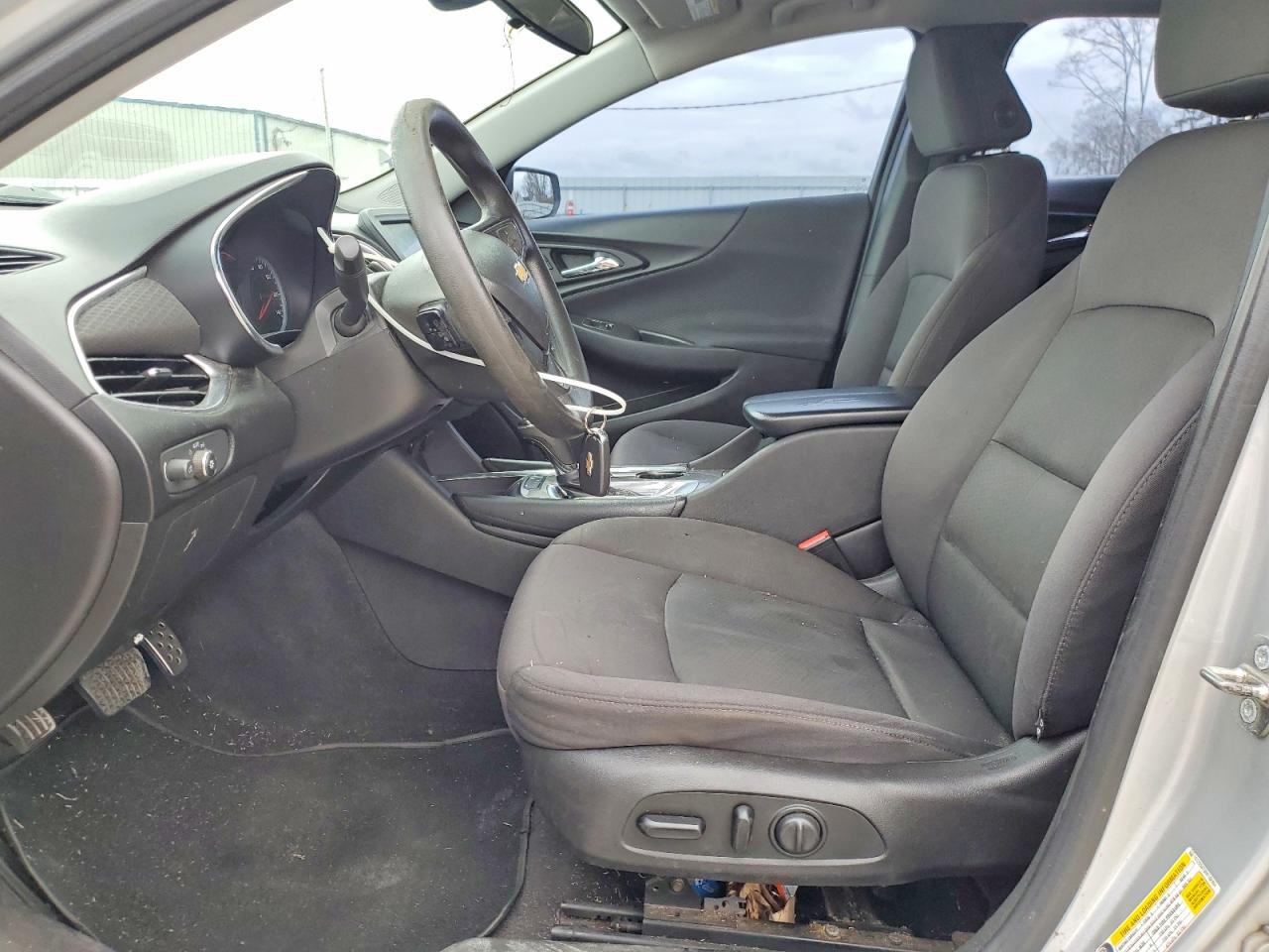 2017 CHEVROLET MALIBU LT photo 13