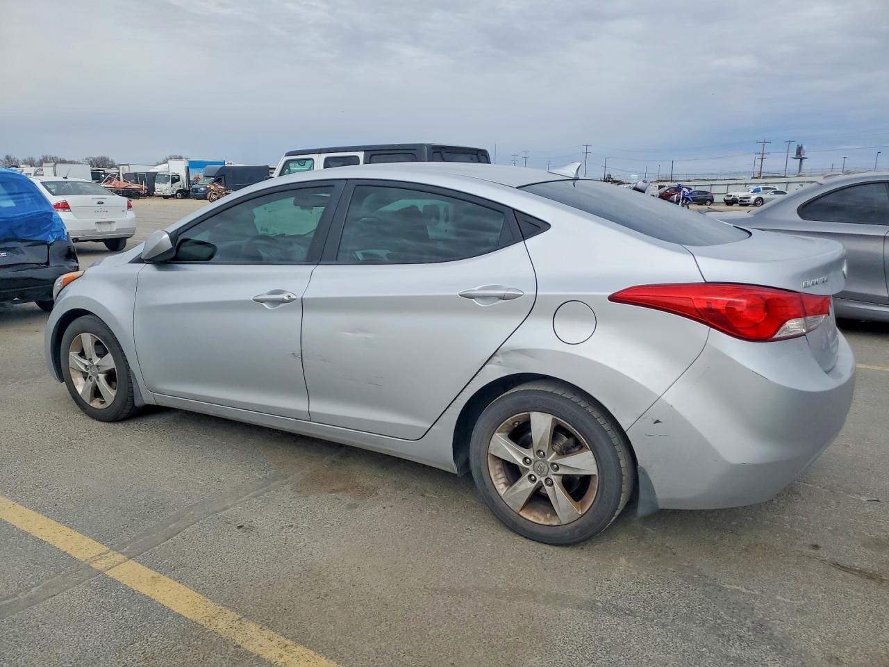 2013 HYUNDAI ELANTRA GLS photo 2