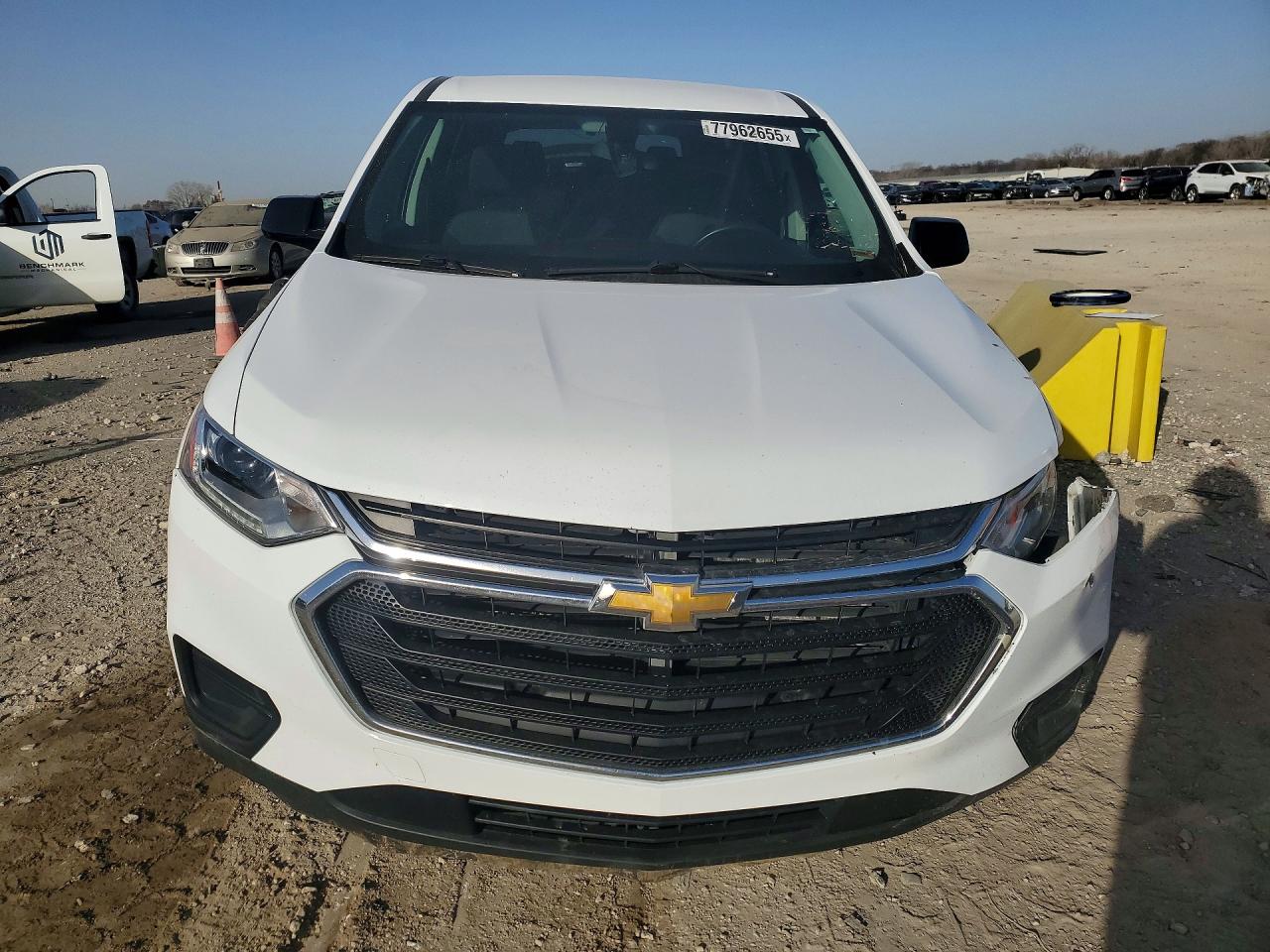 2019 CHEVROLET TRAVERSE LS photo 5