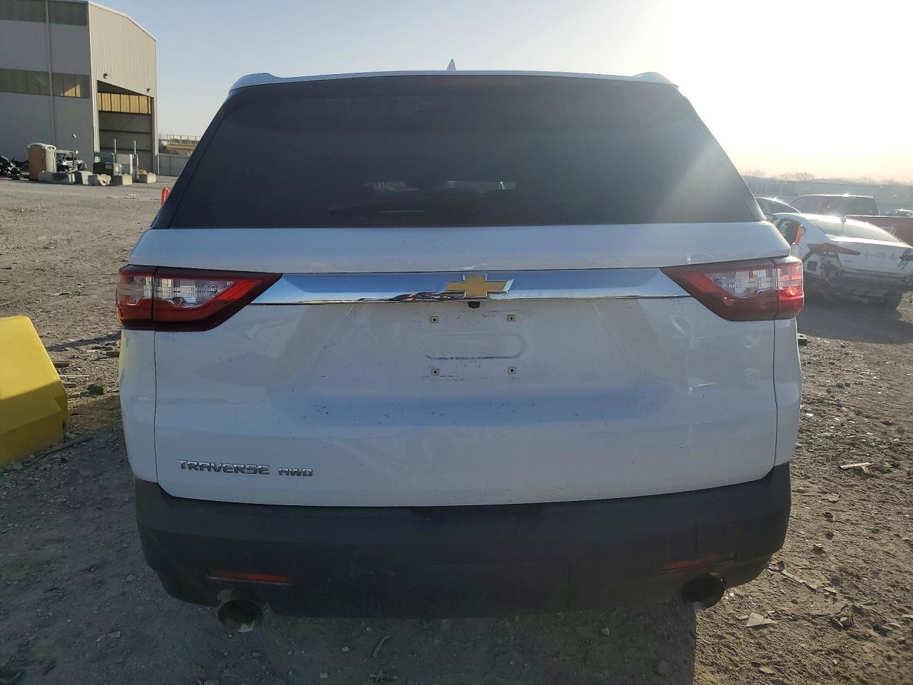2019 CHEVROLET TRAVERSE LS photo 6