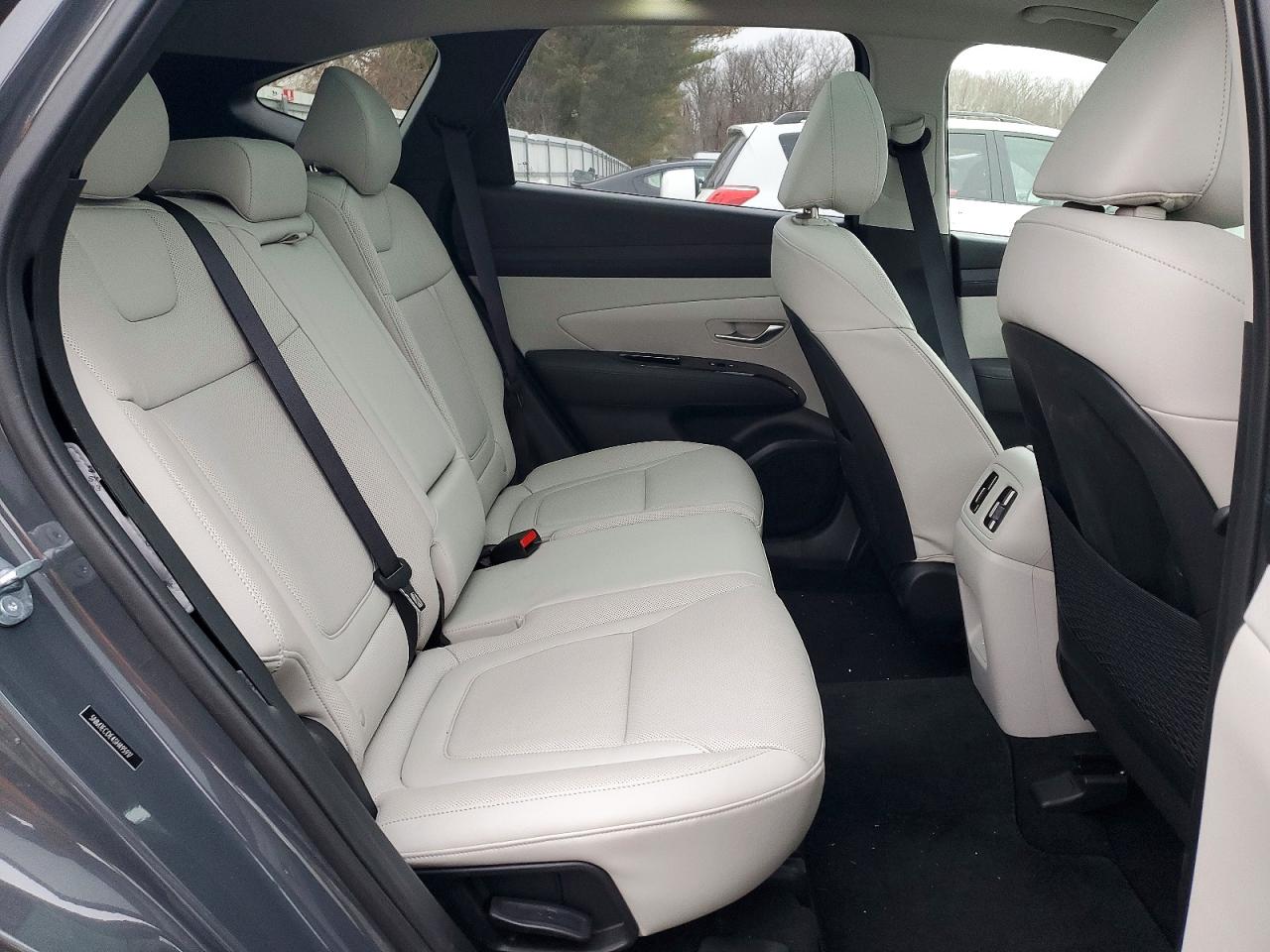 2025 HYUNDAI TUCSON photo 11