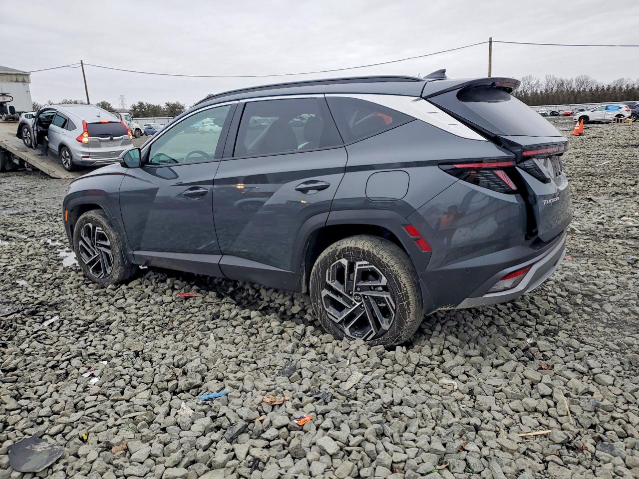 2025 HYUNDAI TUCSON photo 2