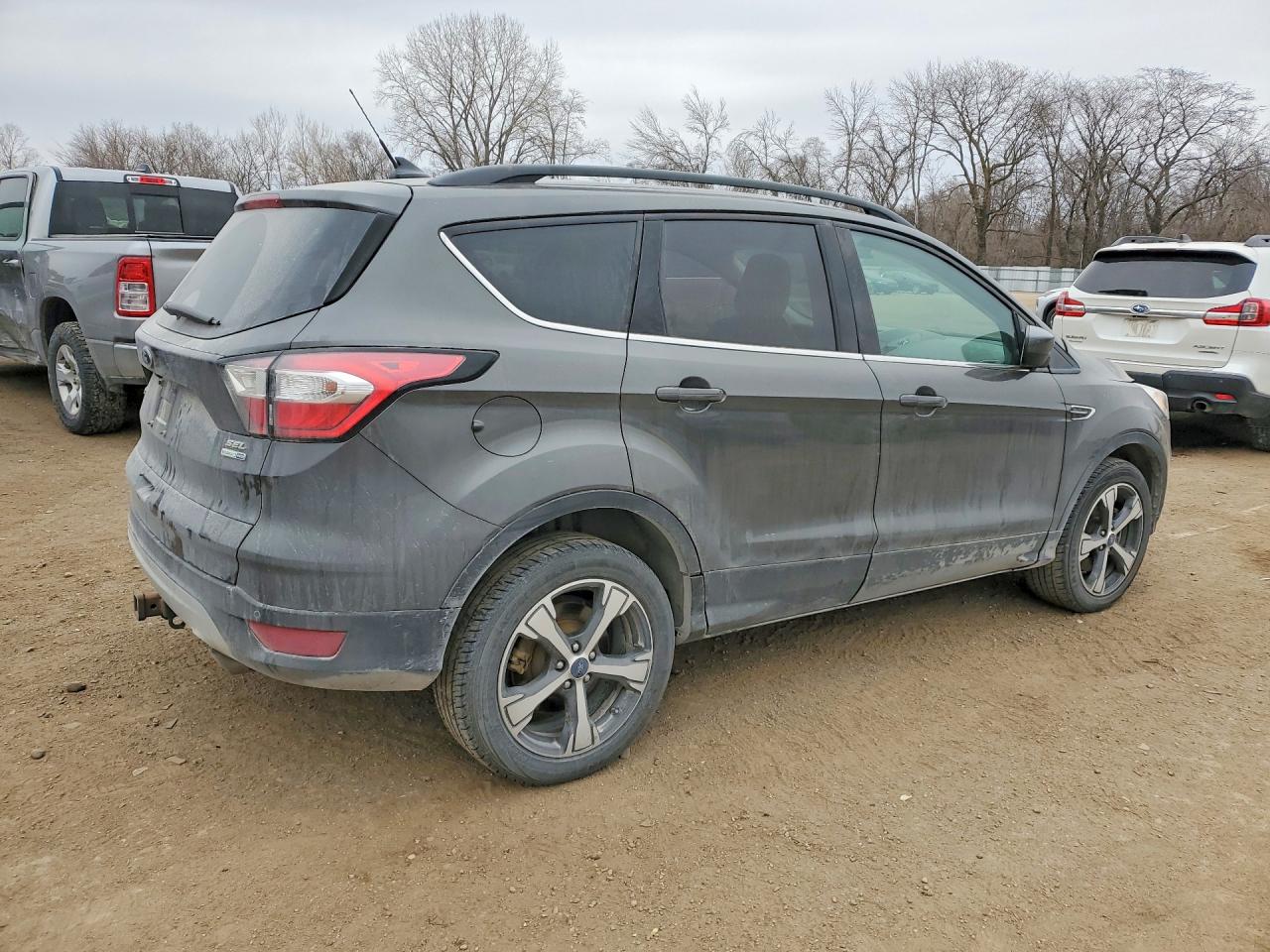 2018 FORD ESCAPE SEL photo 3