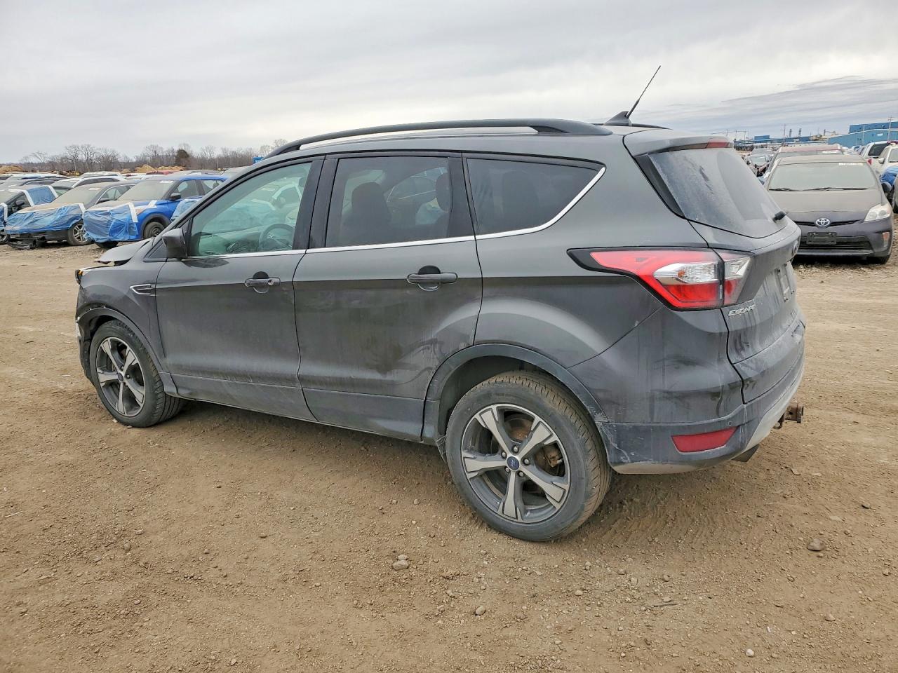 2018 FORD ESCAPE SEL photo 2