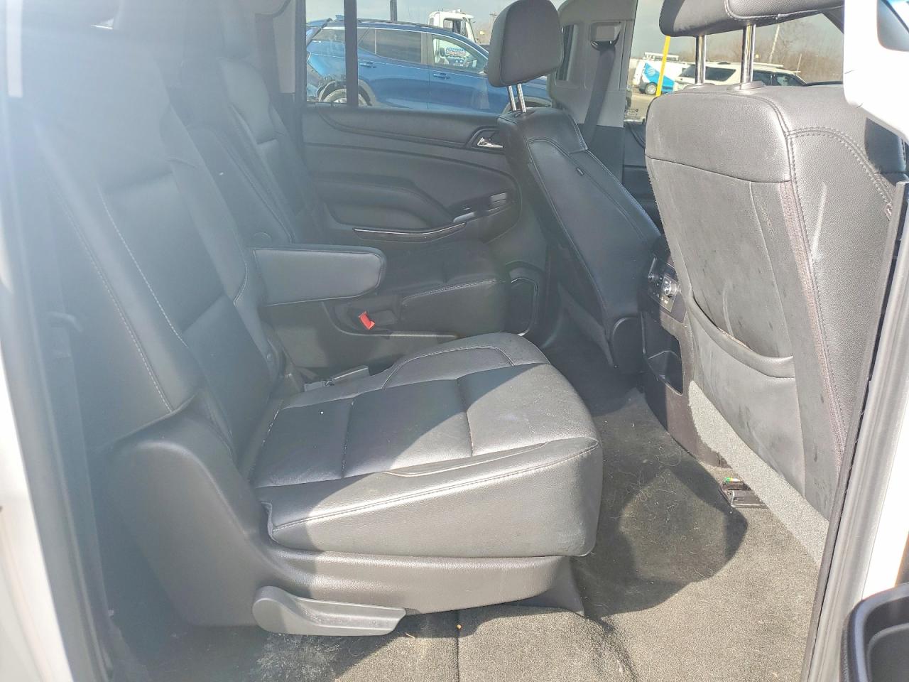 2018 CHEVROLET SUBURBAN K1500 LT photo 11
