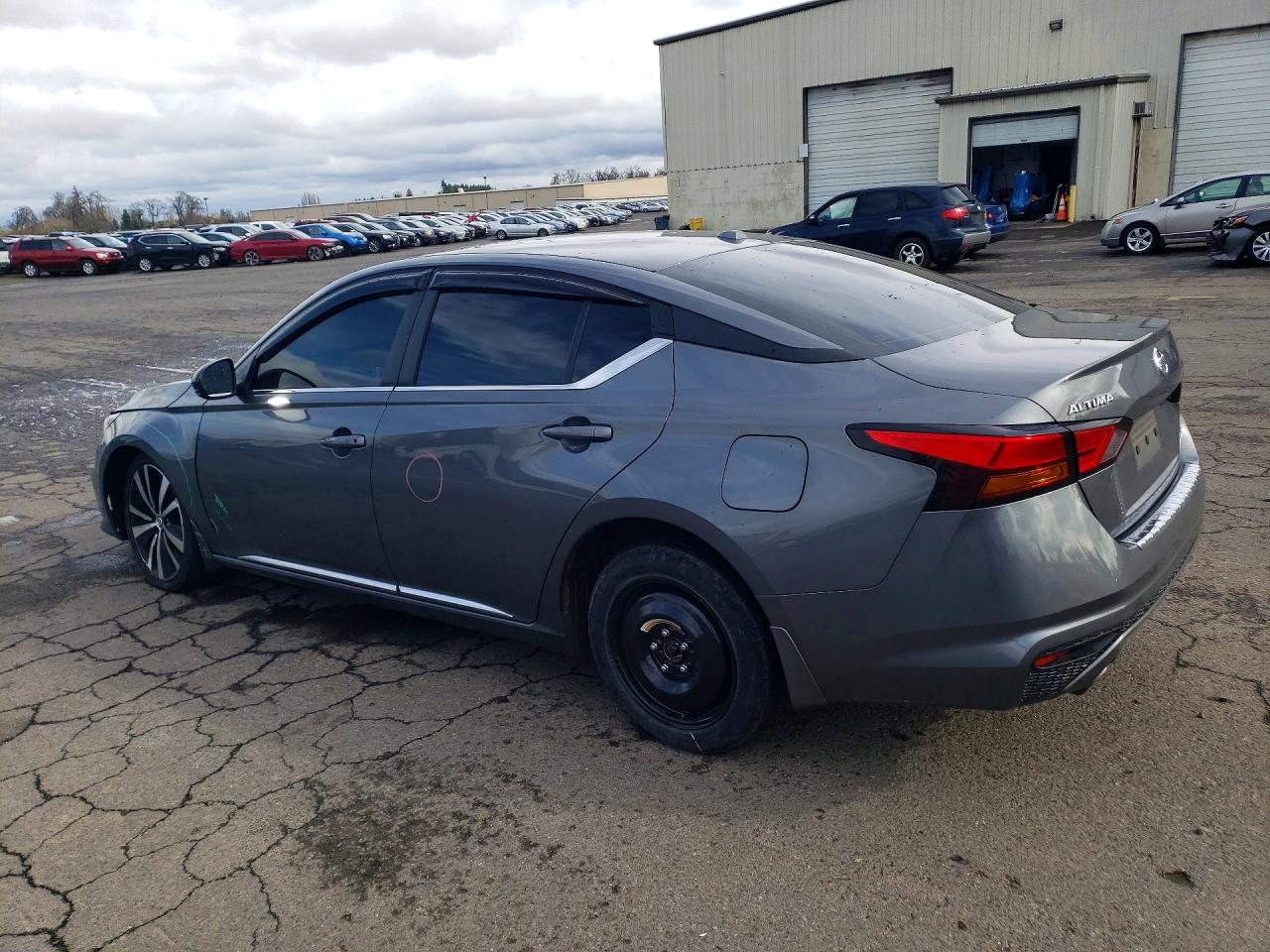 2019 NISSAN ALTIMA SR photo 3