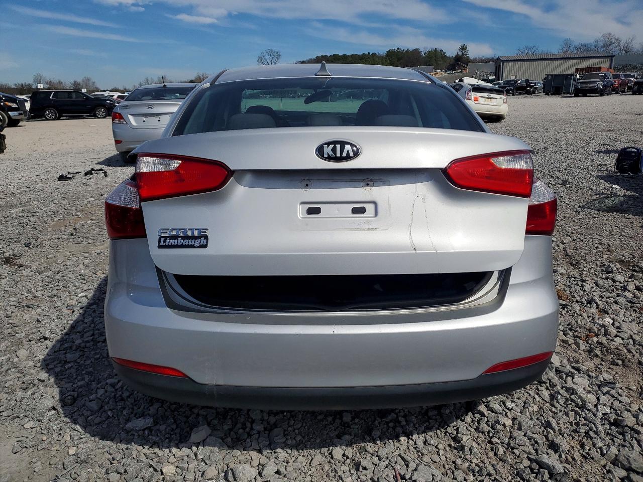 2015 KIA FORTE LX photo 11