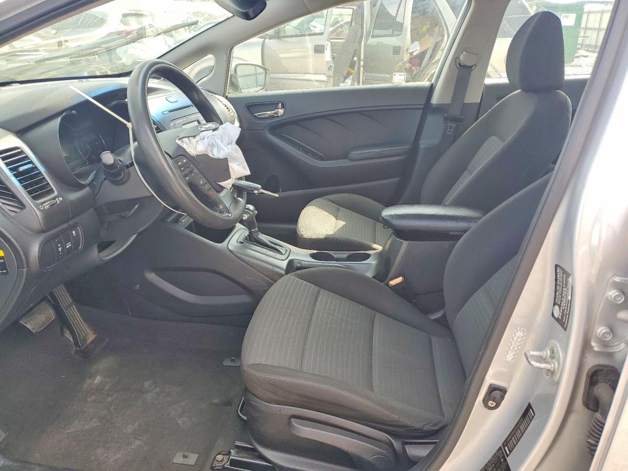 2015 KIA FORTE LX photo 13