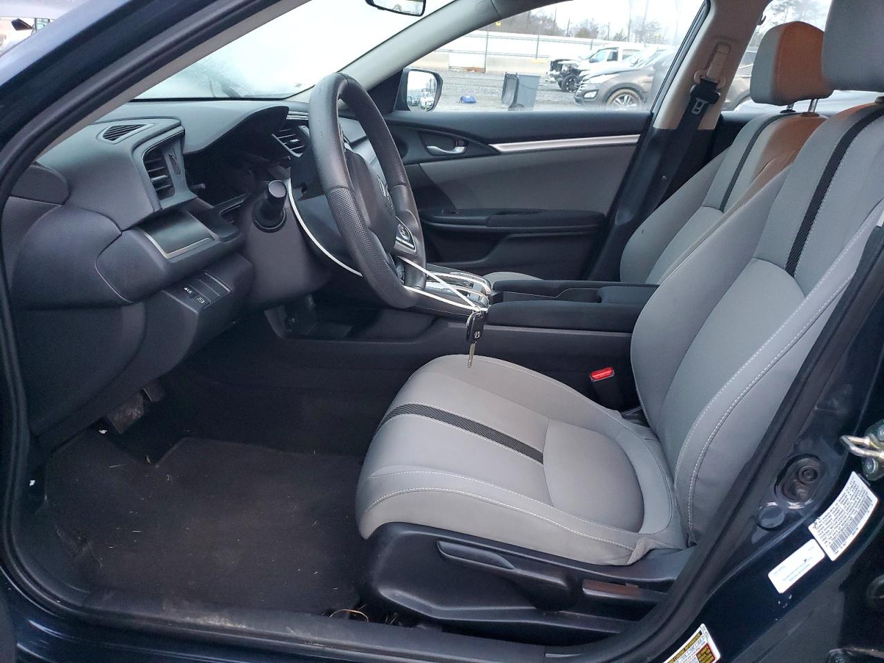 2017 HONDA CIVIC LX photo 7