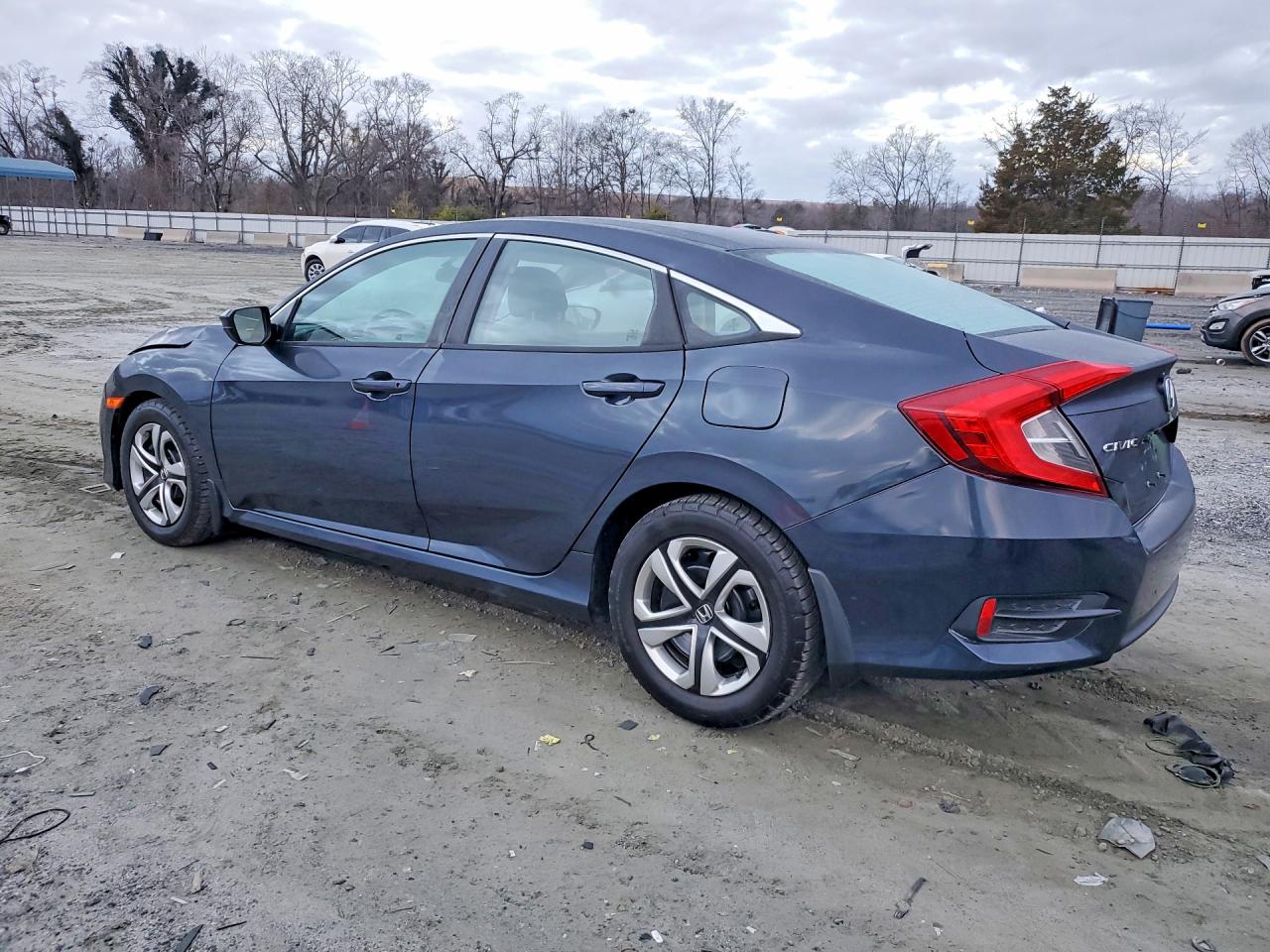 2017 HONDA CIVIC LX photo 2