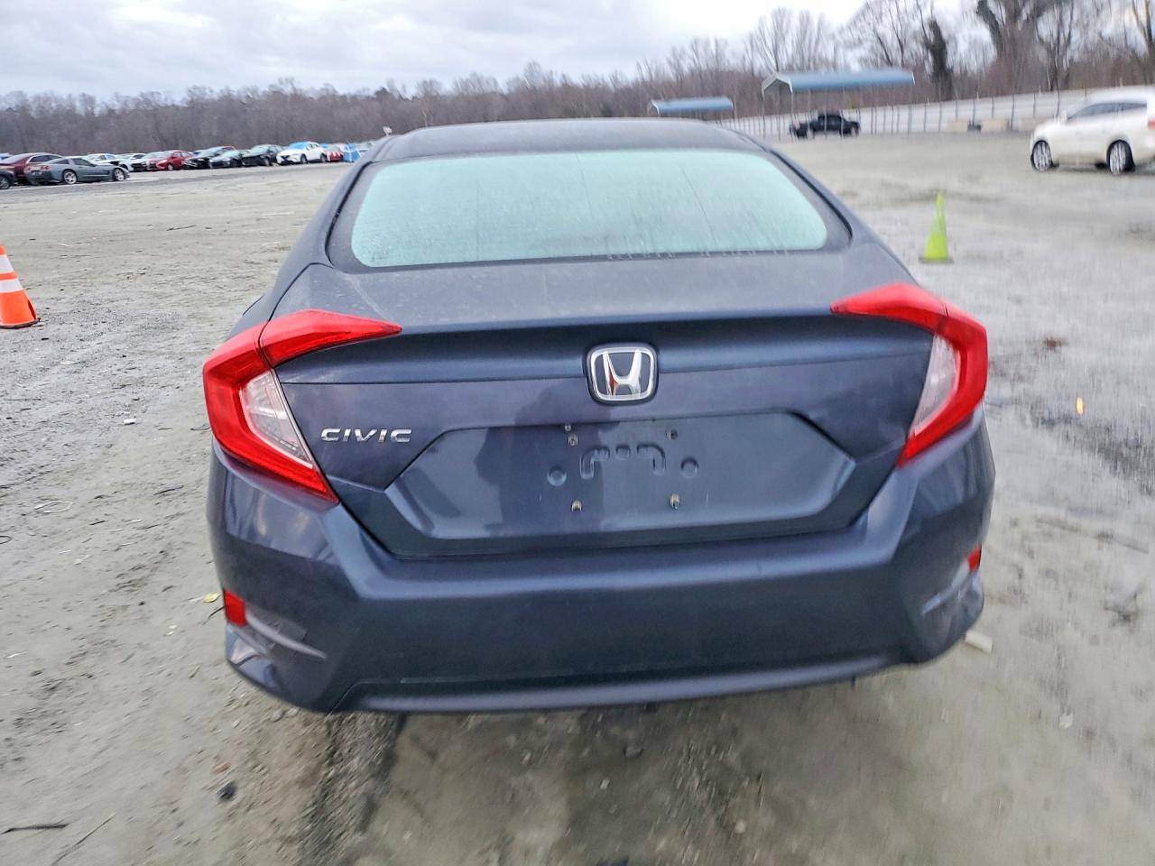 2017 HONDA CIVIC LX photo 6