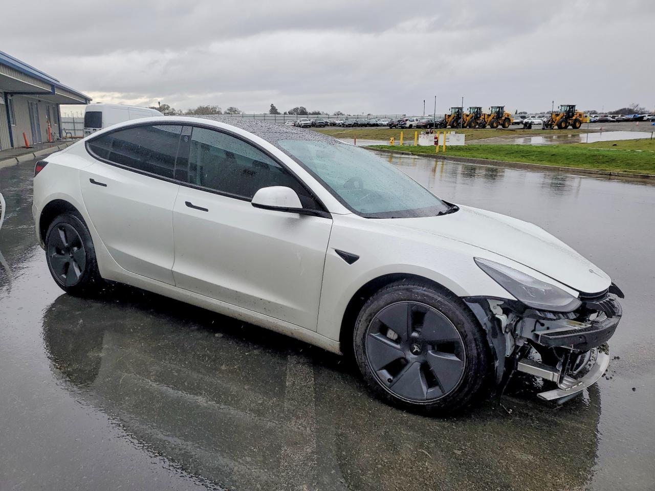 2023 TESLA MODEL 3 photo 4