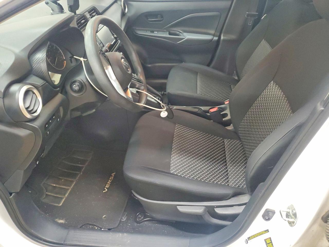 2021 NISSAN VERSA S photo 7