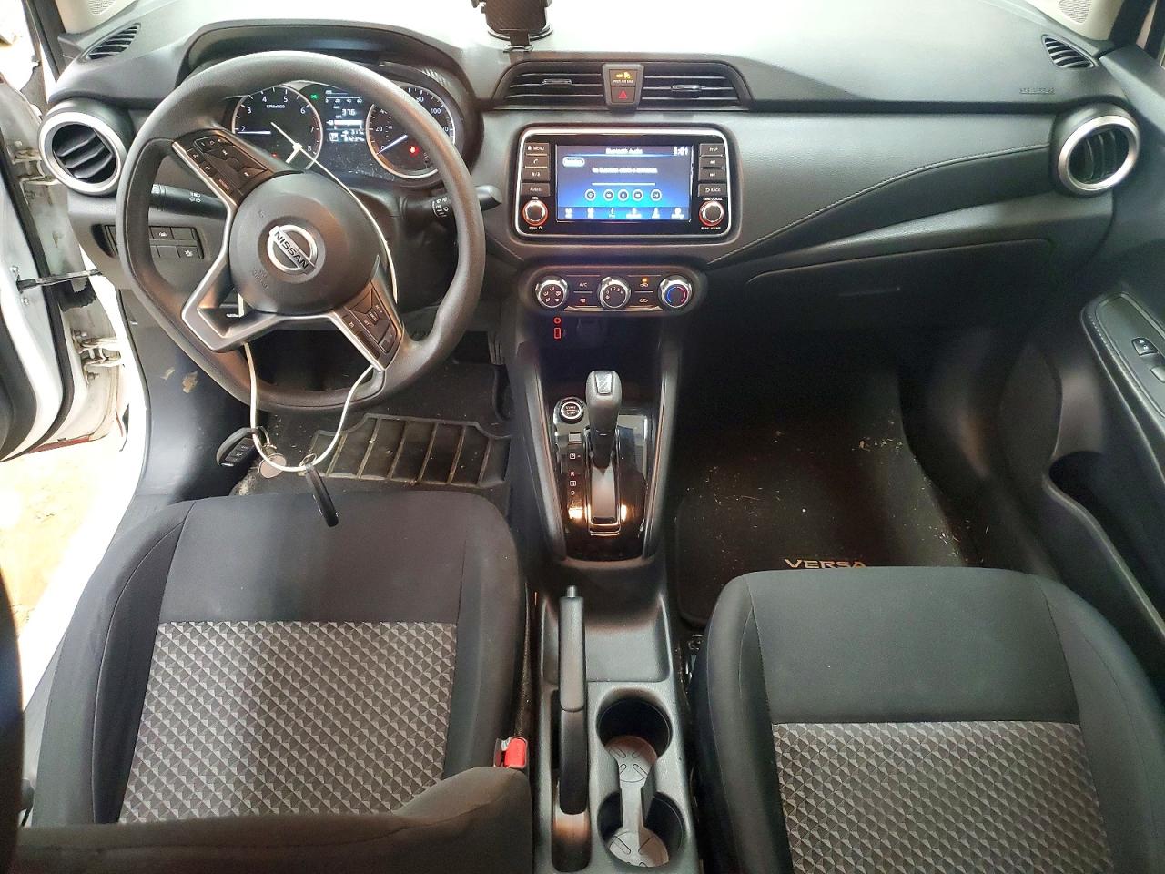 2021 NISSAN VERSA S photo 8