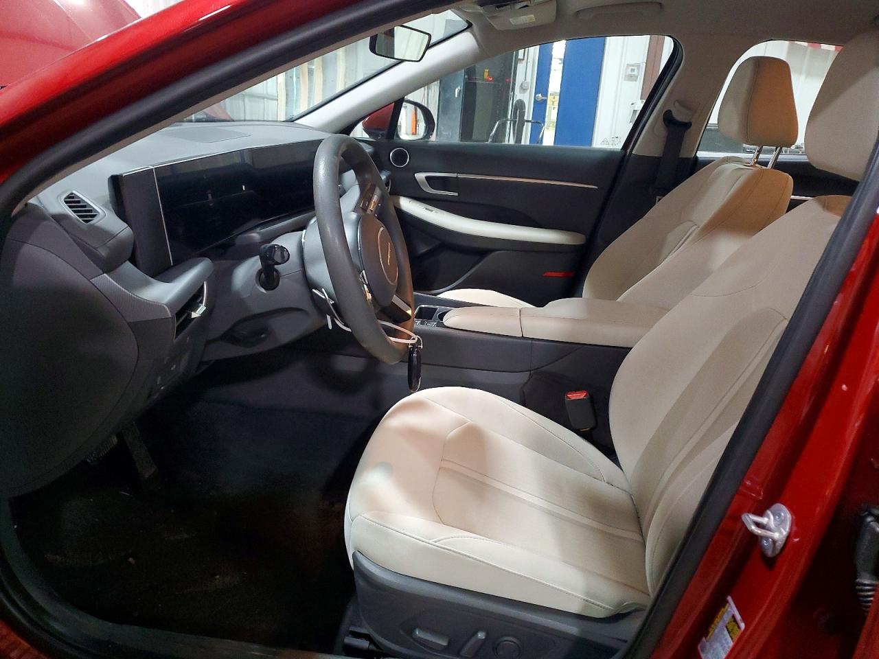 2024 HYUNDAI SONATA SEL photo 7