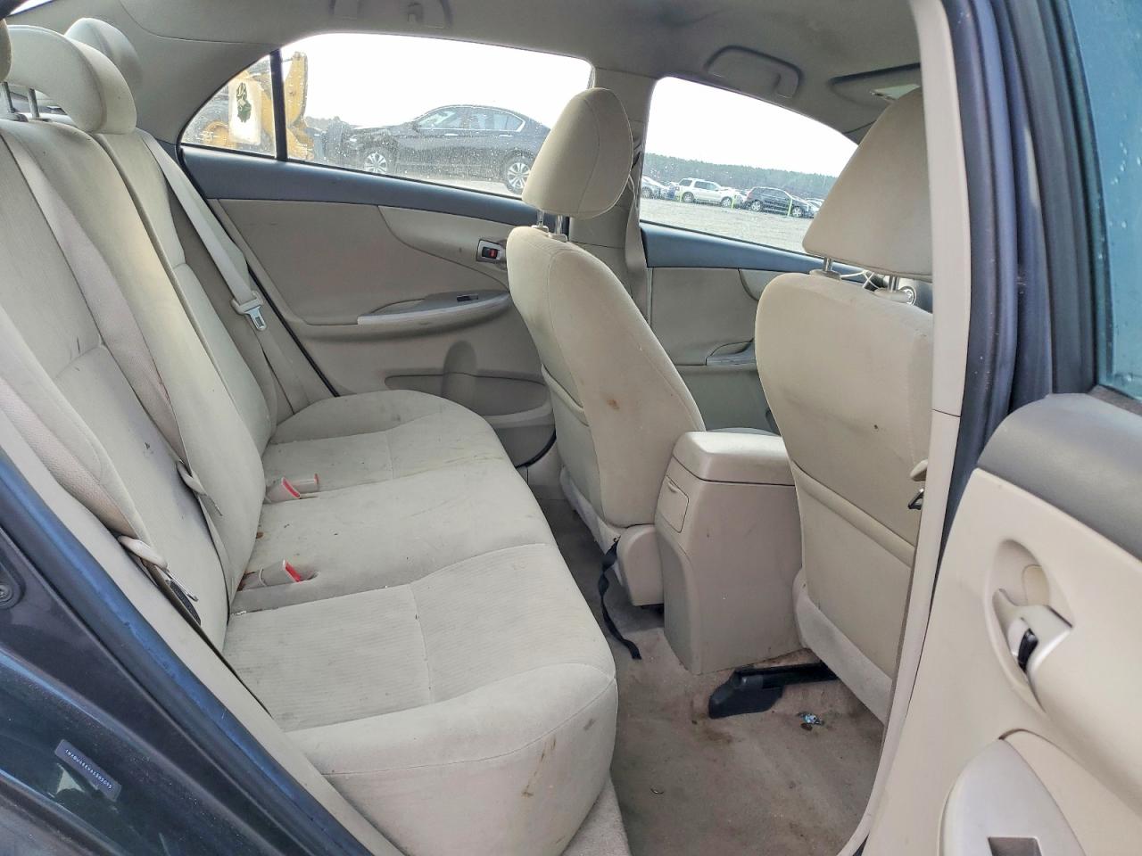 2010 TOYOTA COROLLA LE photo 28