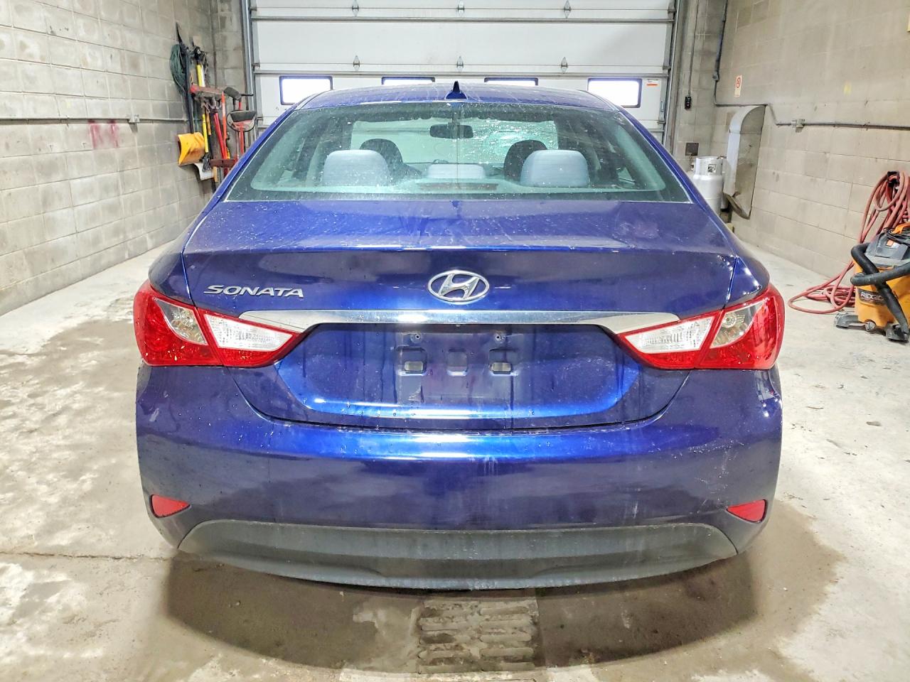 2014 HYUNDAI SONATA GLS photo 6