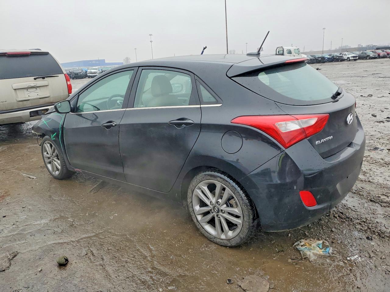 2017 HYUNDAI ELANTRA GT photo 2