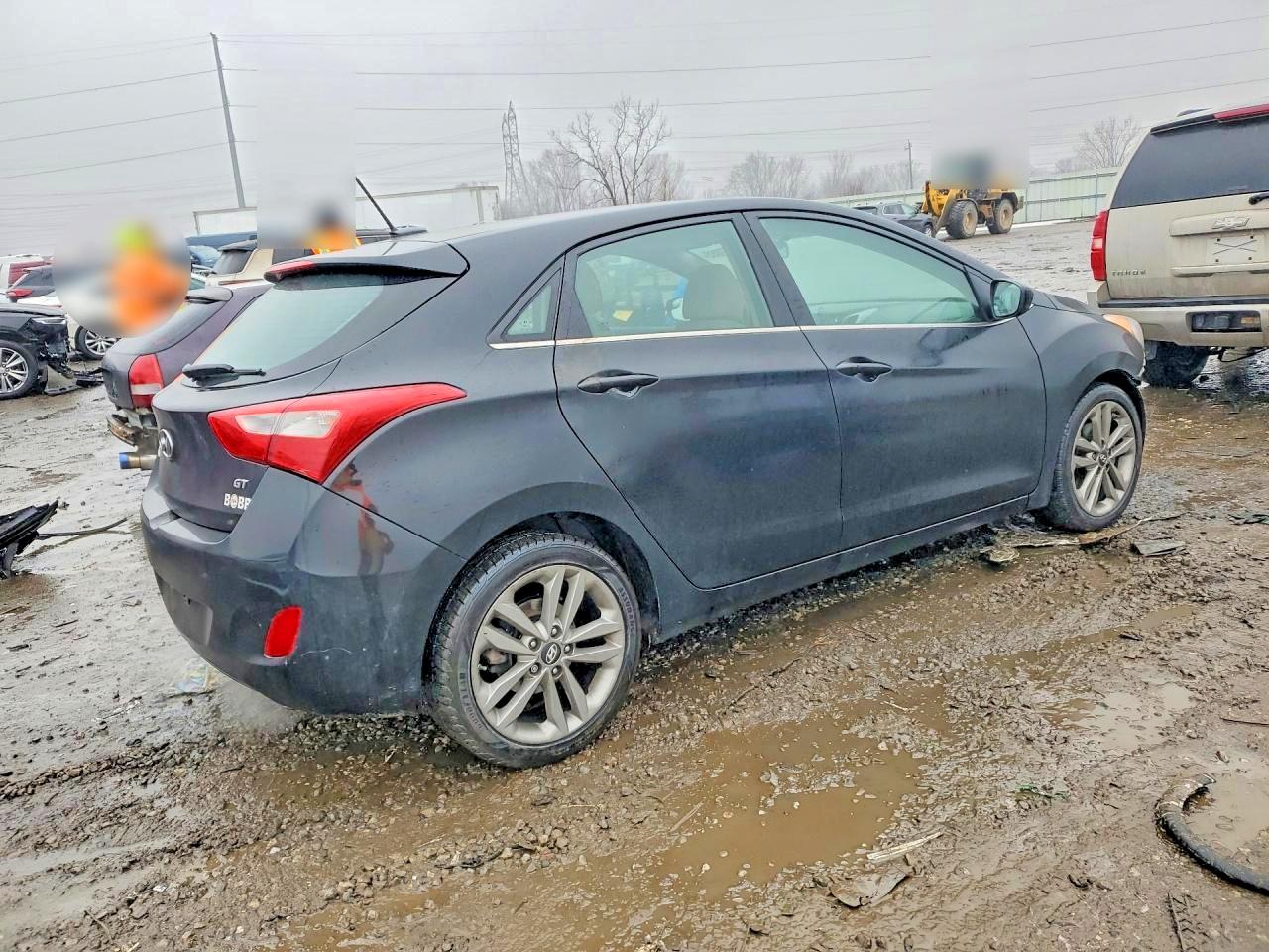 2017 HYUNDAI ELANTRA GT photo 3