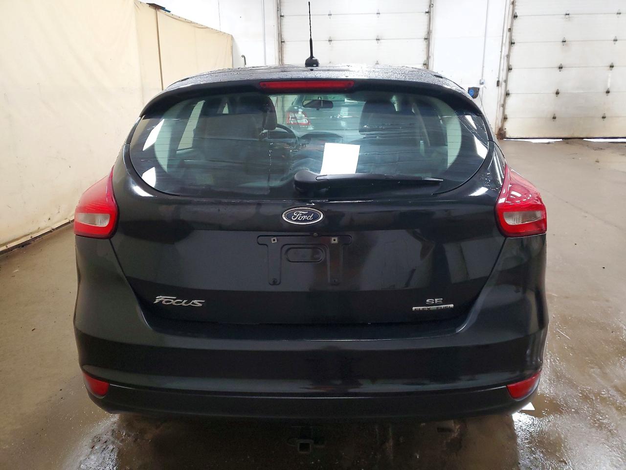 2015 FORD FOCUS SE photo 11