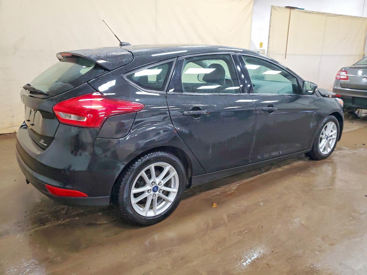 2015 FORD FOCUS SE photo 5