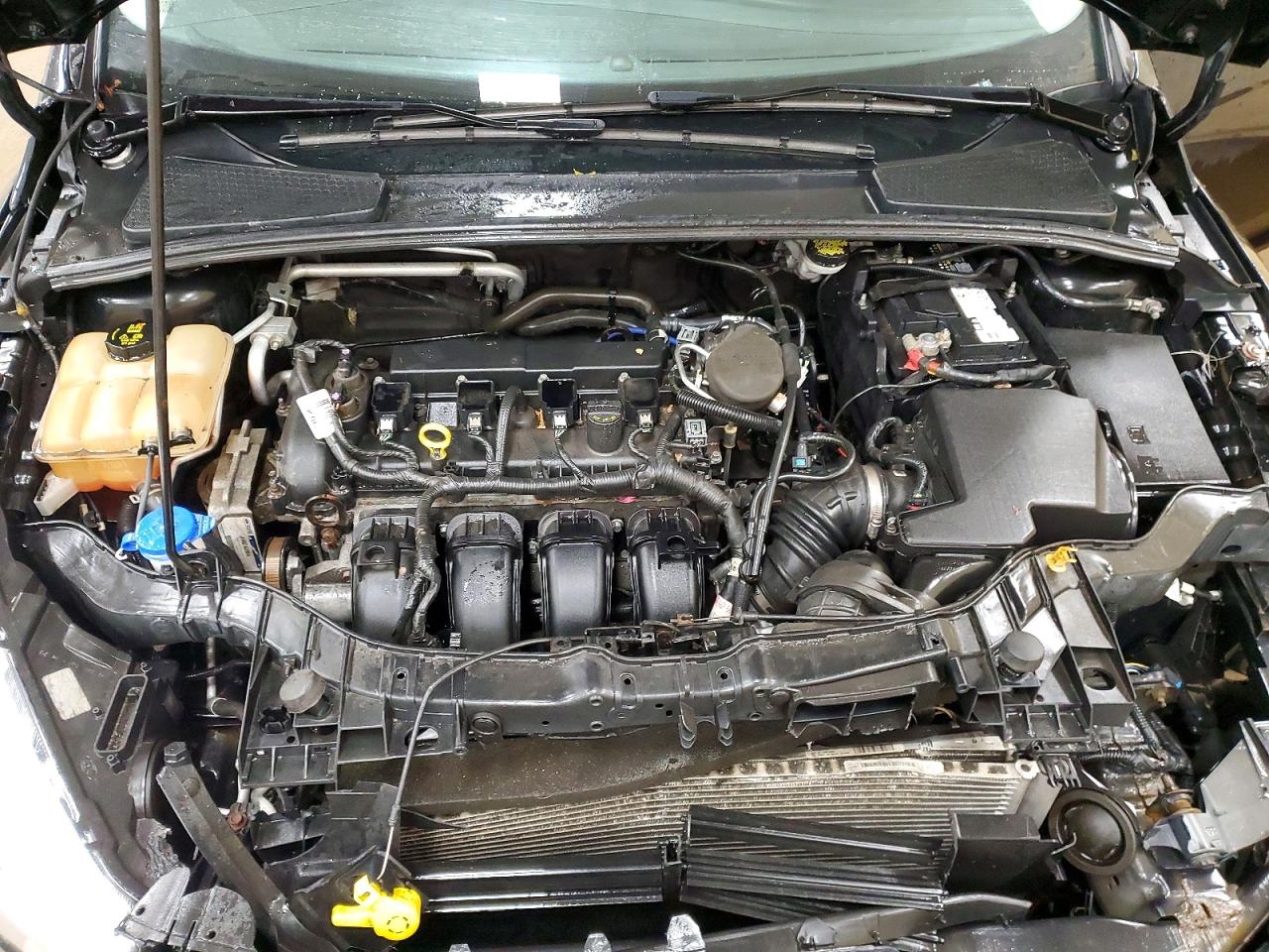 2015 FORD FOCUS SE photo 21