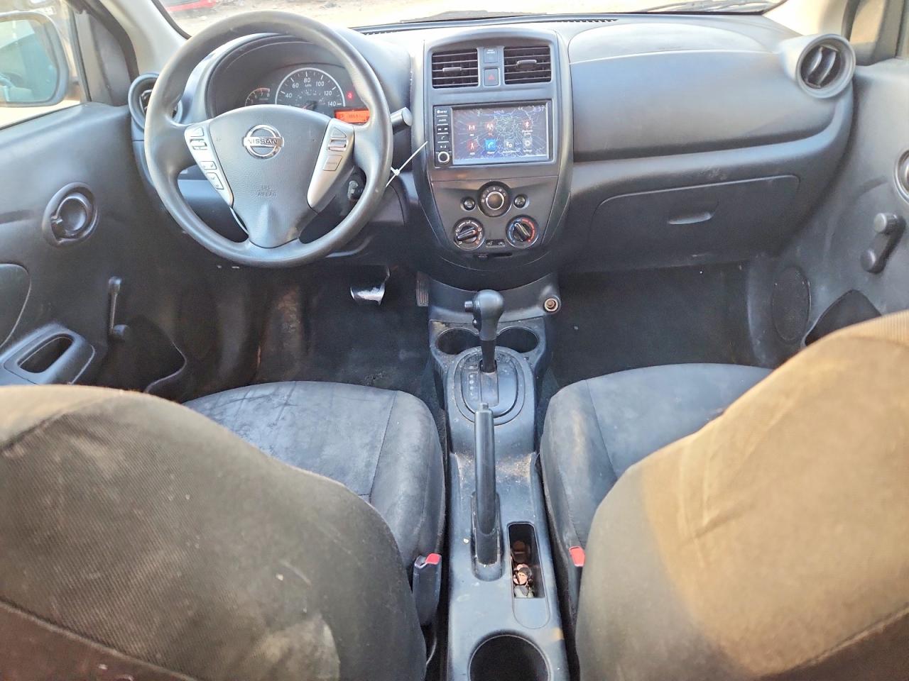 2019 NISSAN VERSA S photo 8