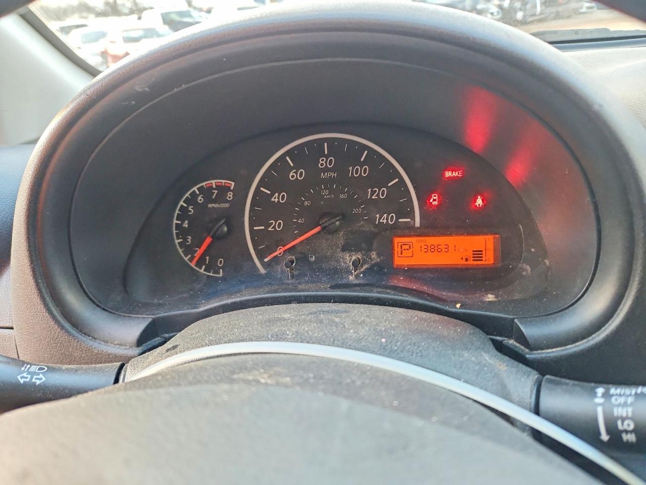 2019 NISSAN VERSA S photo 9