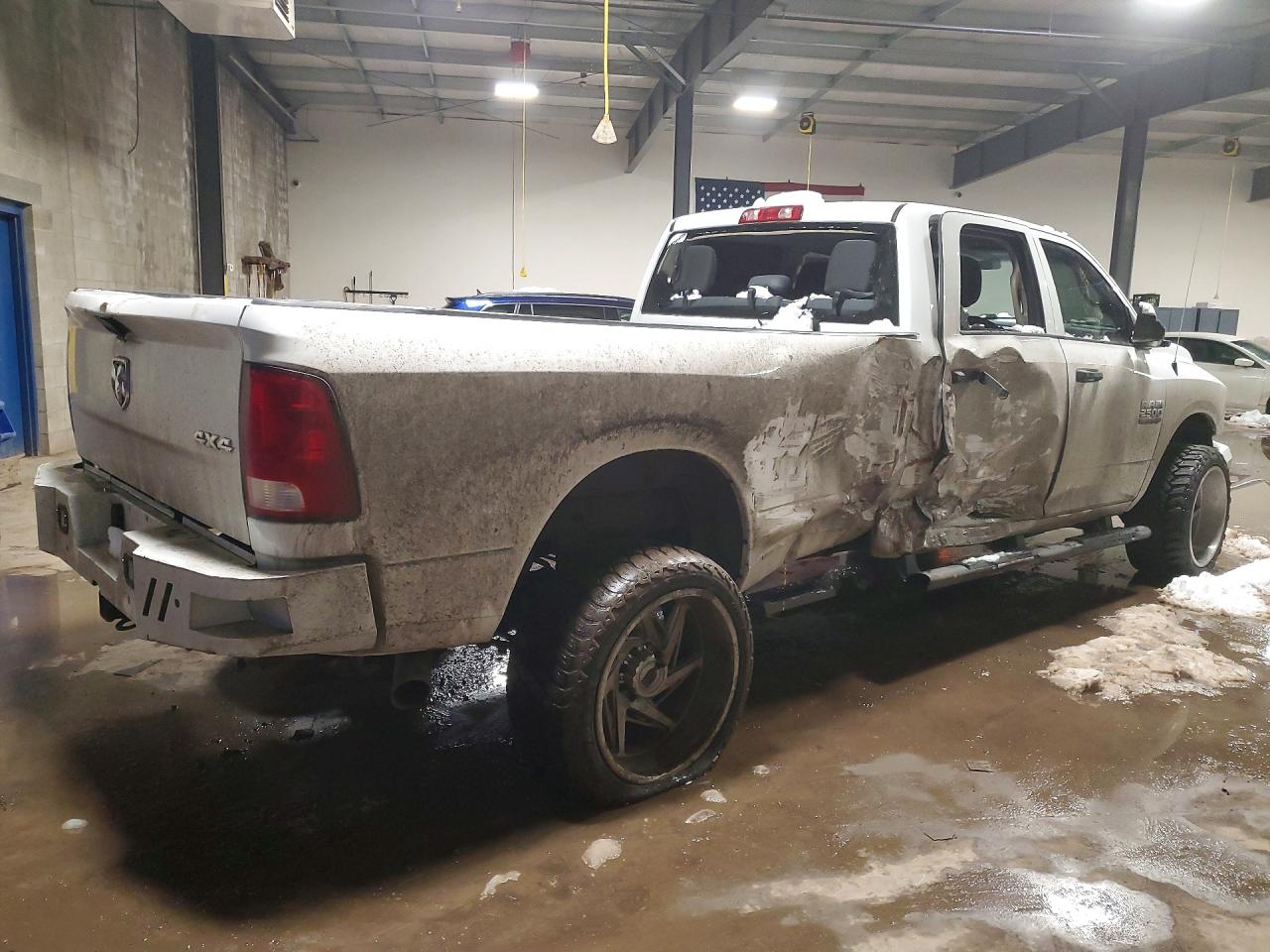 2017 RAM 2500 ST photo 3