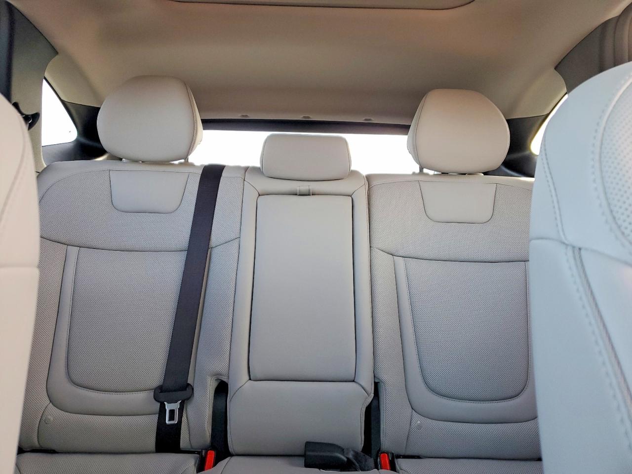 2026 HYUNDAI TUCSON photo 10