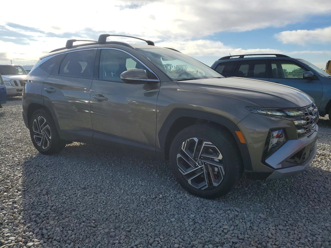 2026 HYUNDAI TUCSON photo 4