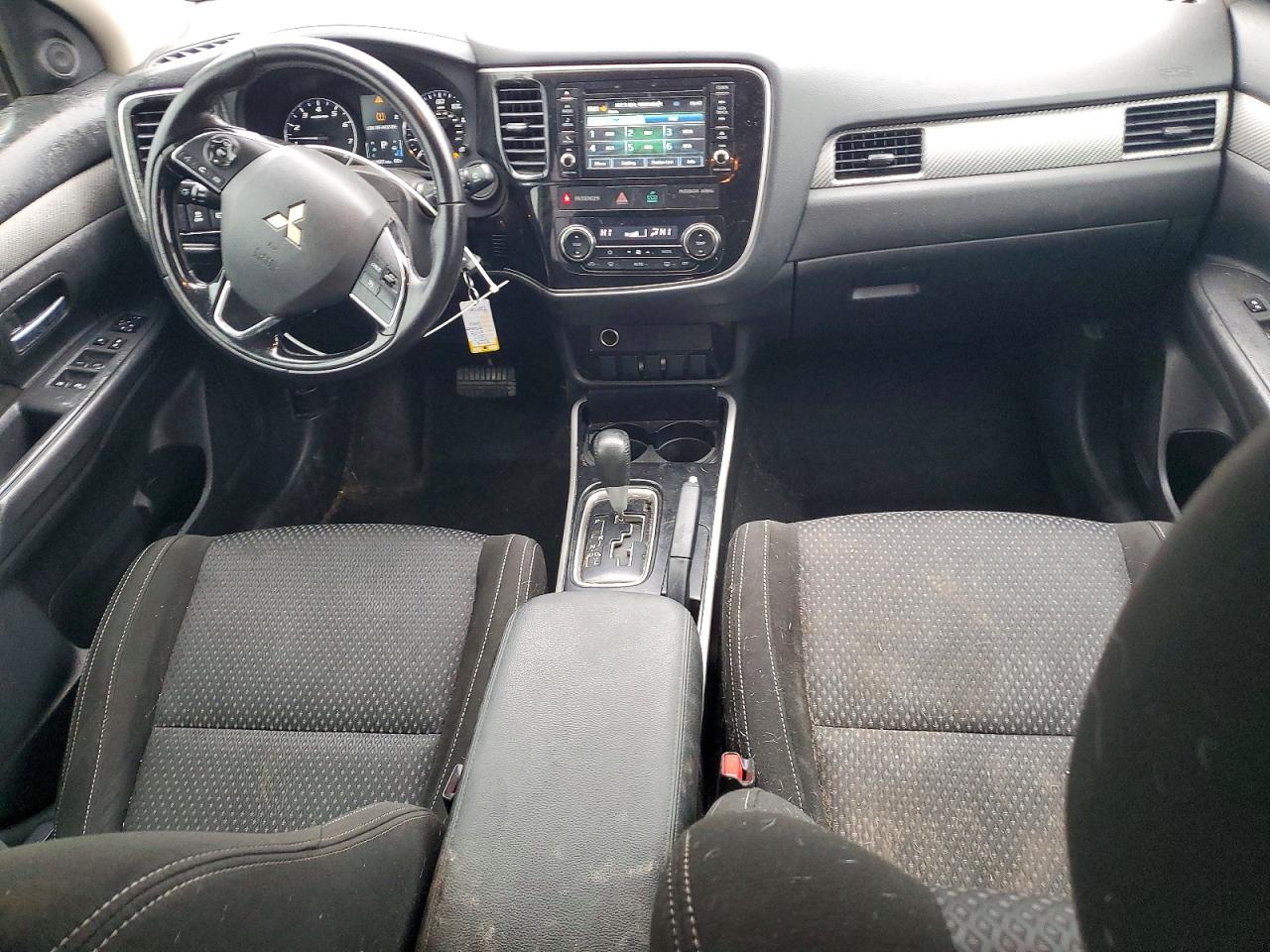2017 MITSUBISHI OUTLANDER ES photo 15