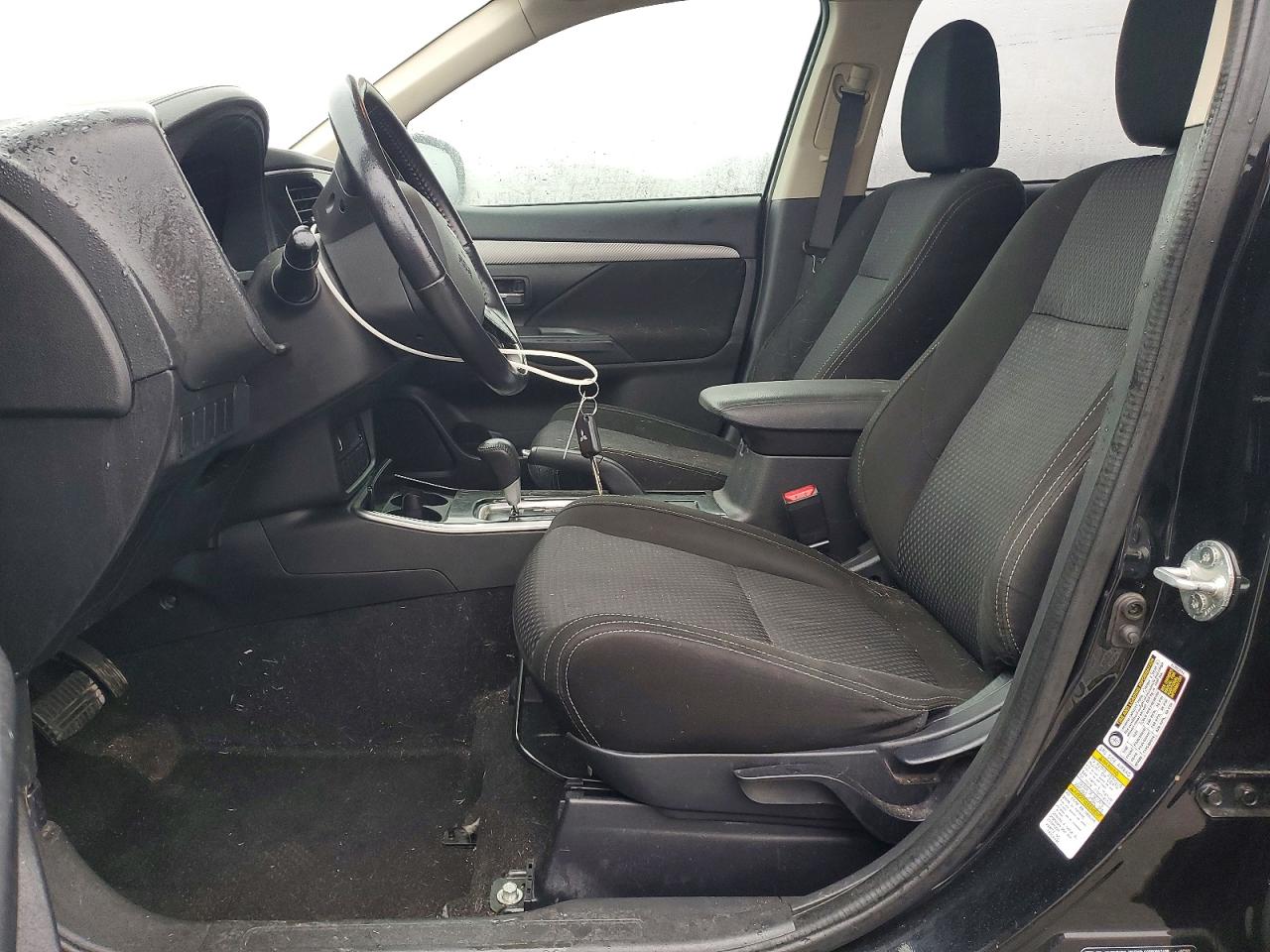 2017 MITSUBISHI OUTLANDER ES photo 13